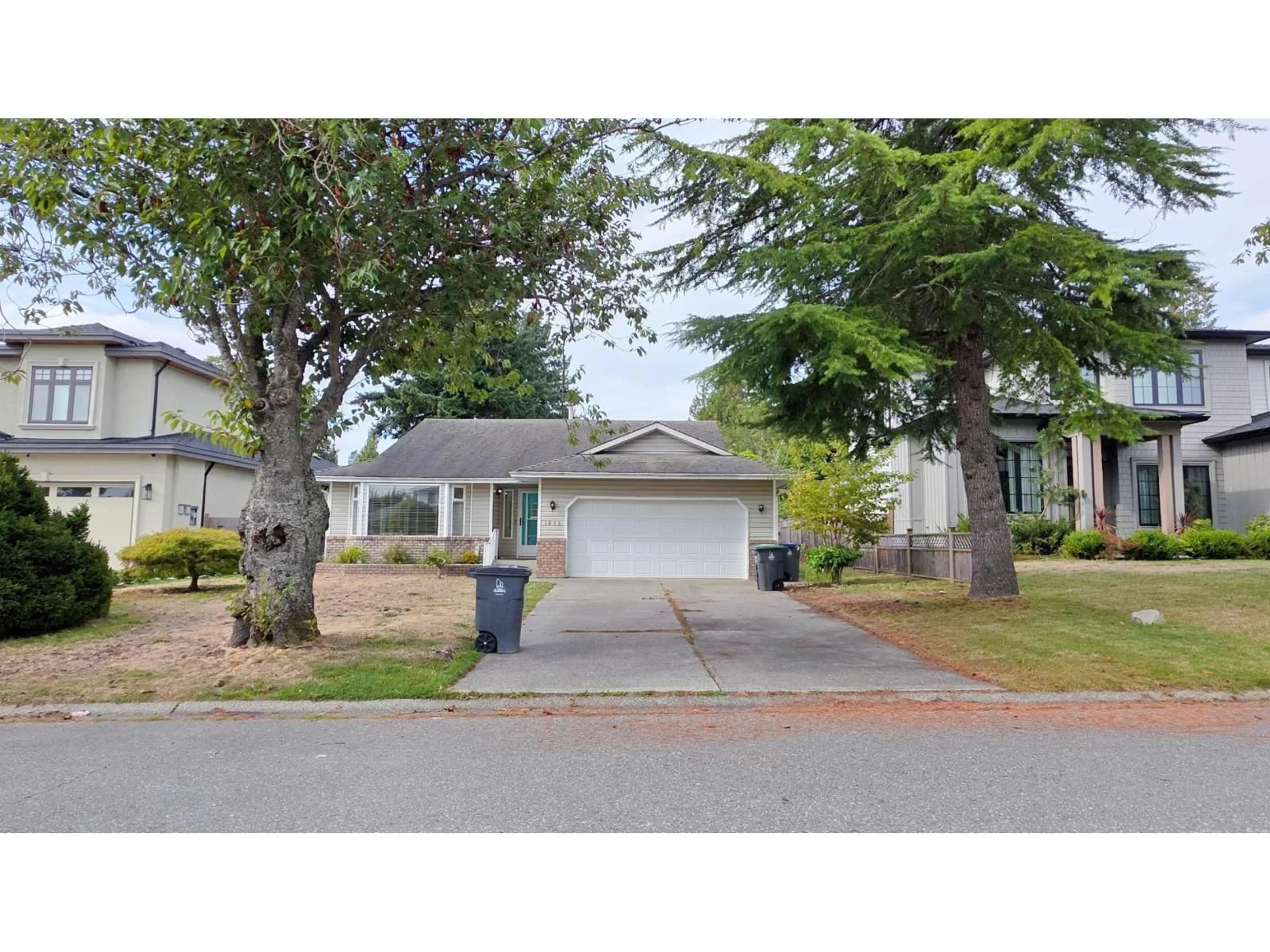 Unknown for 1675 140A, White Rock British Columbia V4A8K5