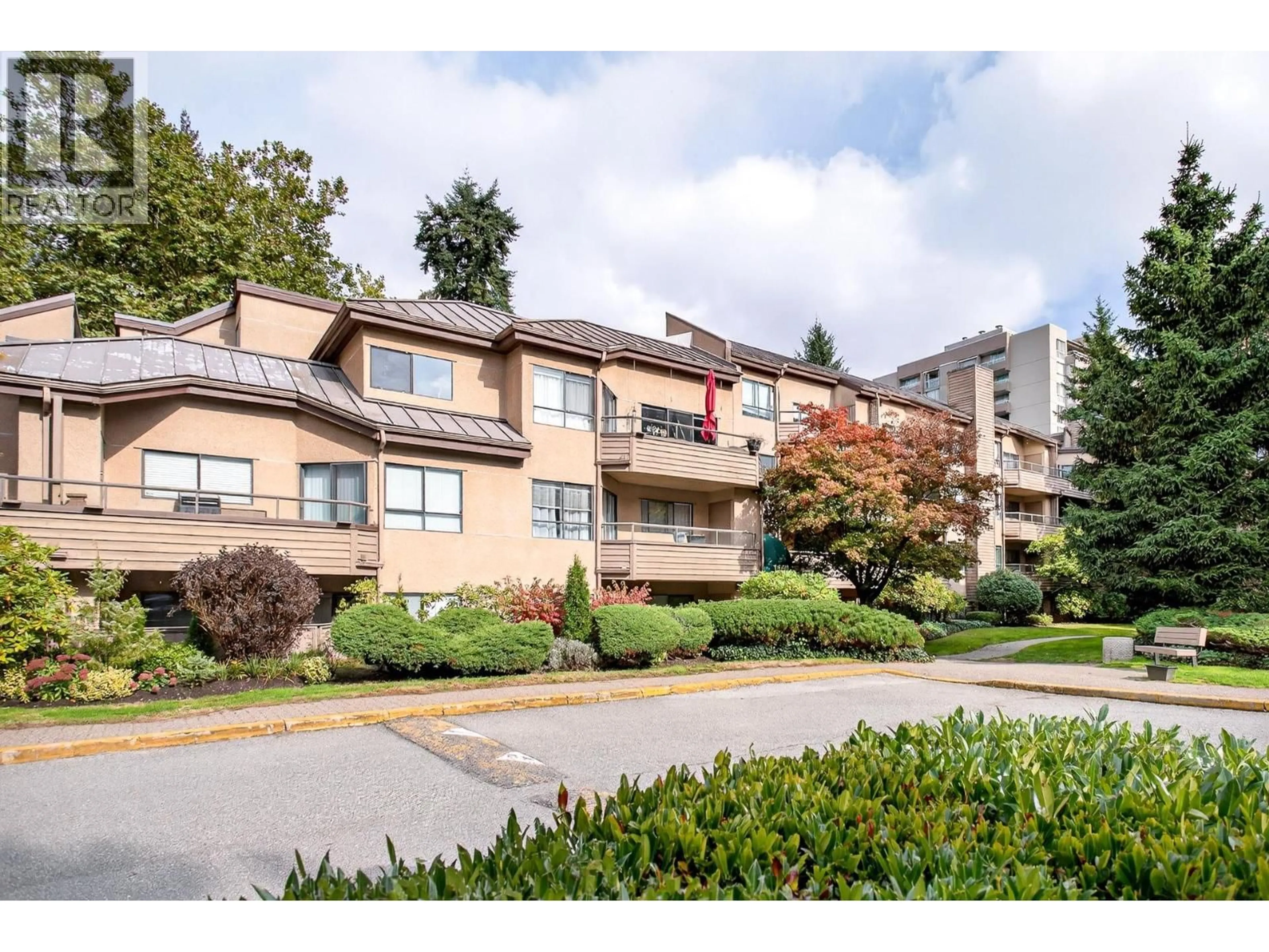 Unknown for 308 - 1690 AUGUSTA AVENUE, Burnaby British Columbia V5A2V6