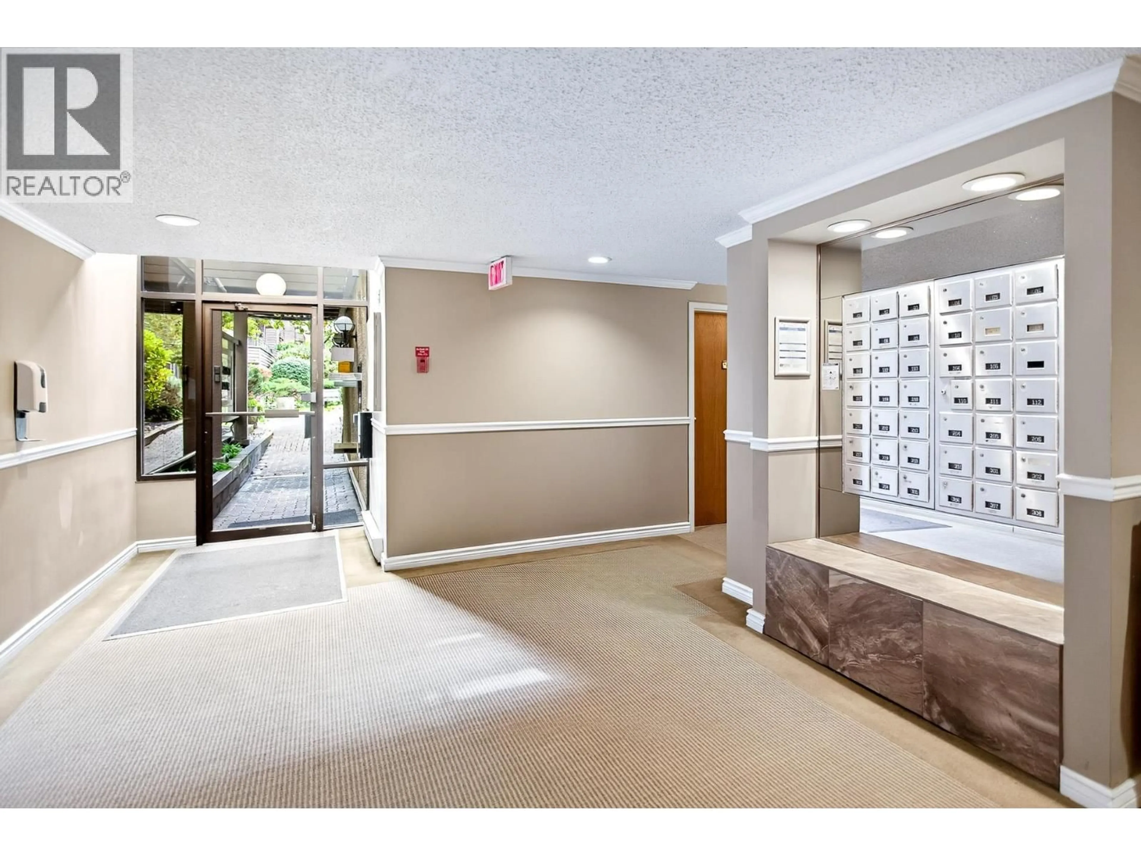Indoor foyer for 308 - 1690 AUGUSTA AVENUE, Burnaby British Columbia V5A2V6
