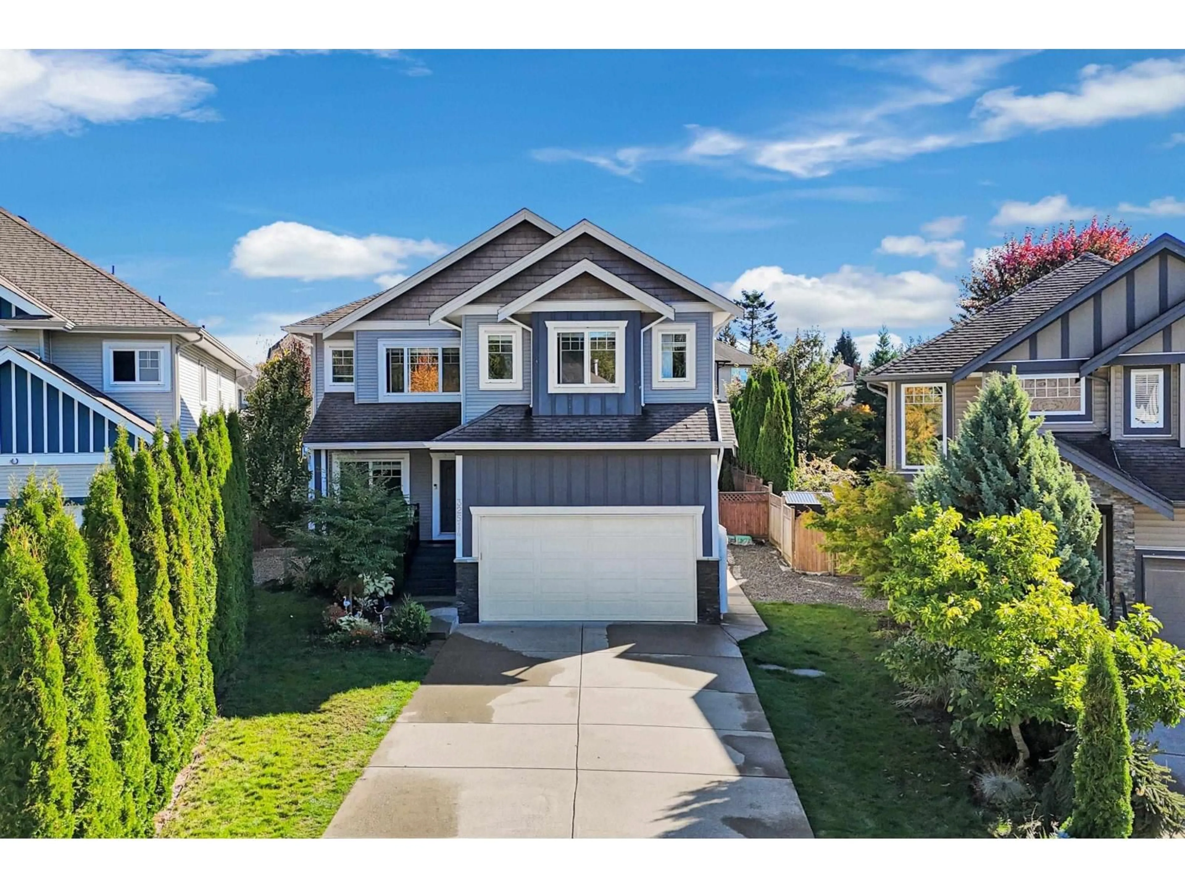 Home with vinyl exterior material, street for 32514 ABERCROMBIE, Mission British Columbia V4S0B1