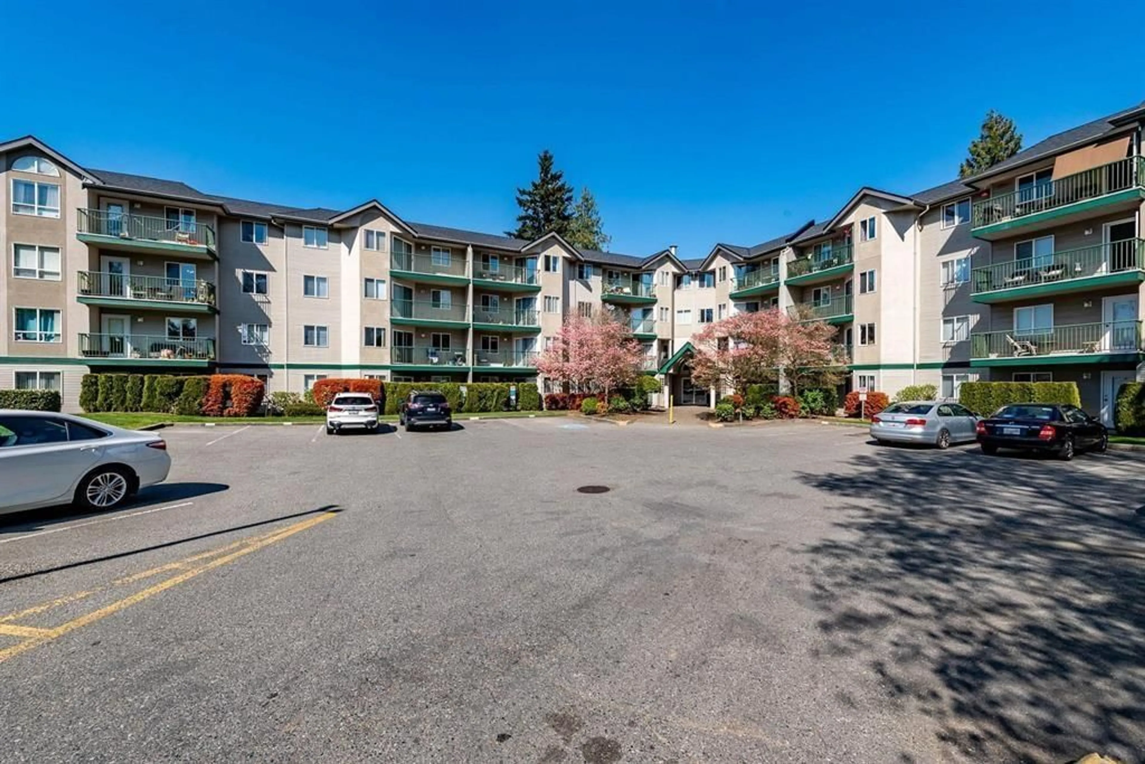 A pic from outside/outdoor area/front of a property/back of a property/a pic from drone, mountain view for 108 - 31771 PEARDONVILLE, Abbotsford British Columbia V2T5S7