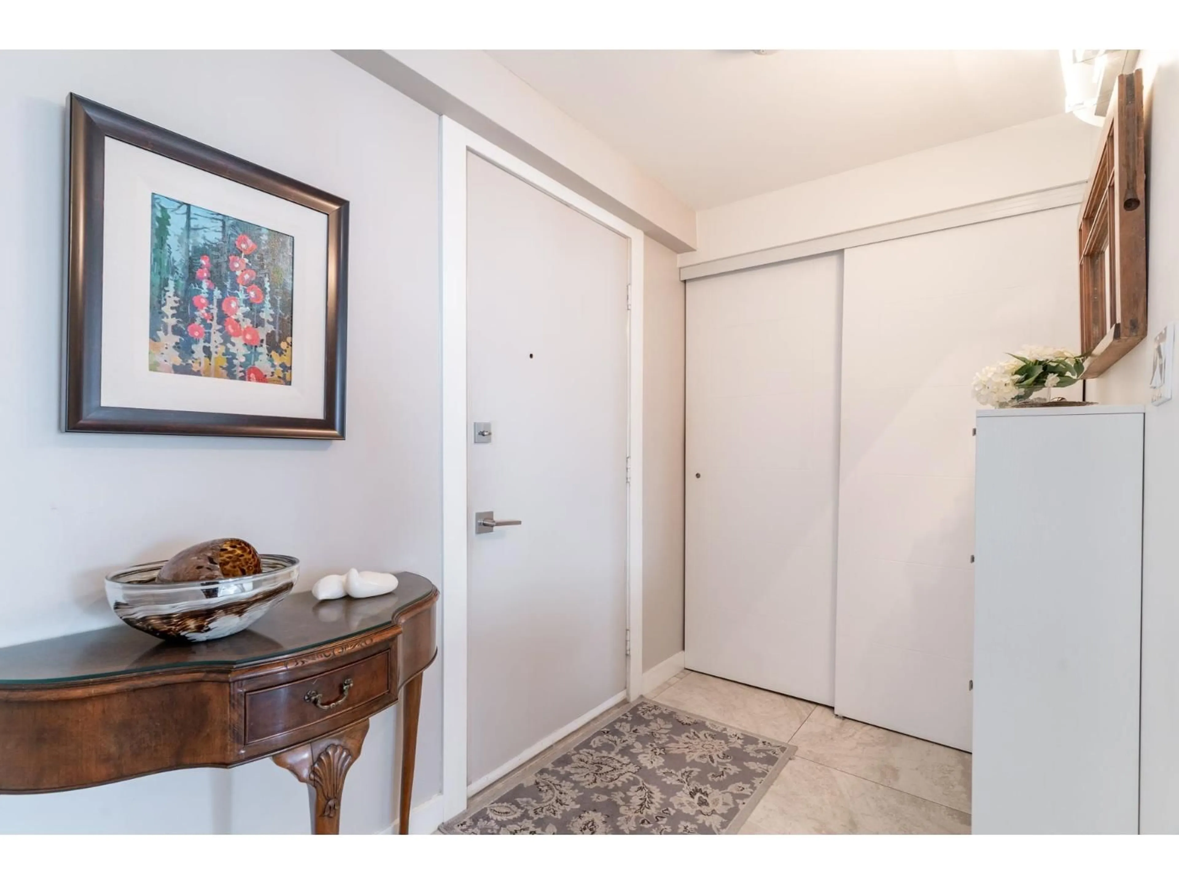 Indoor entryway for 405 1480 FOSTER, White Rock British Columbia V4B3X7