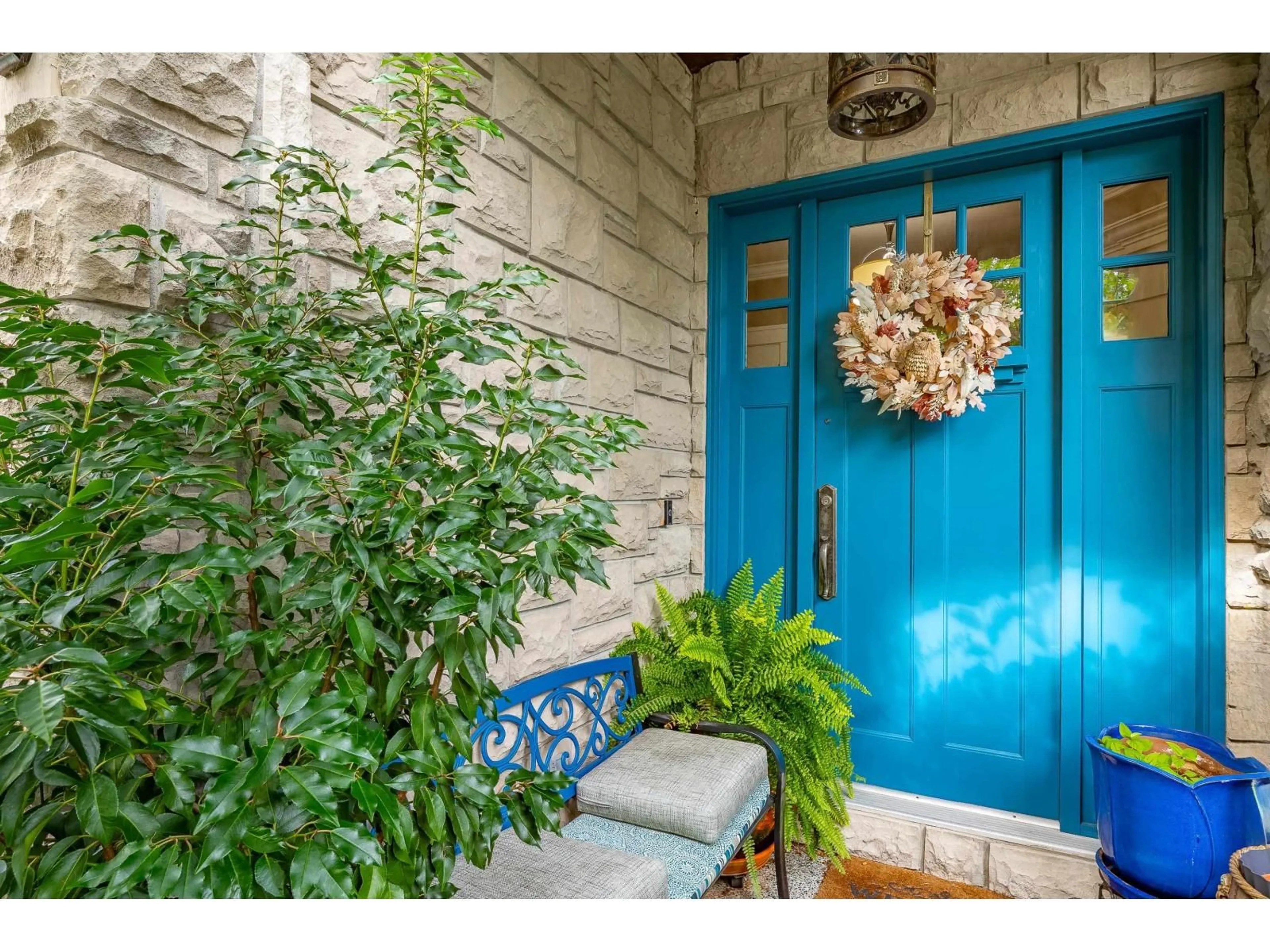 Indoor entryway for 16329 27A, Surrey British Columbia V3S6R8