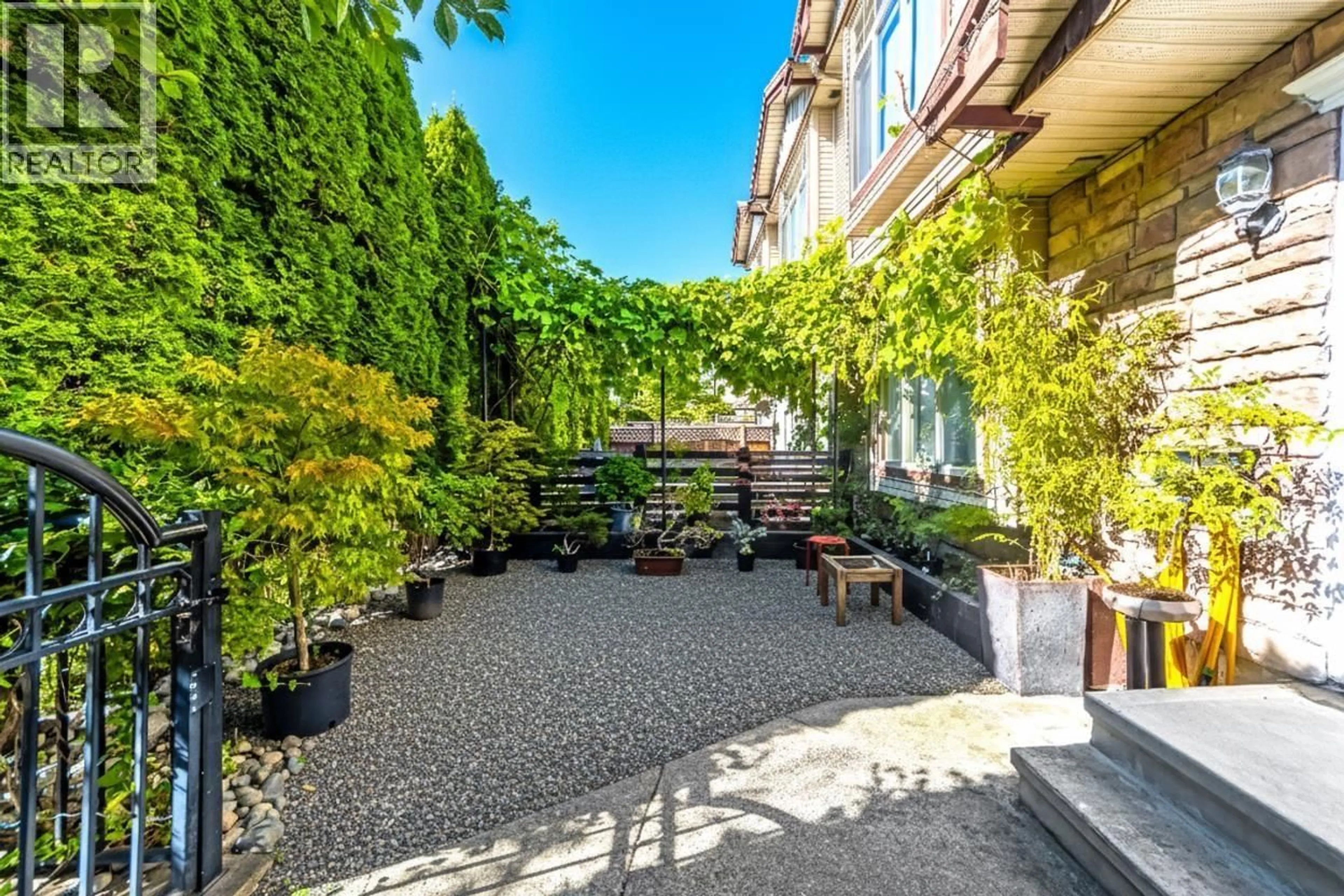 Patio, street for 7778 MAIN STREET, Vancouver British Columbia V5X3K5