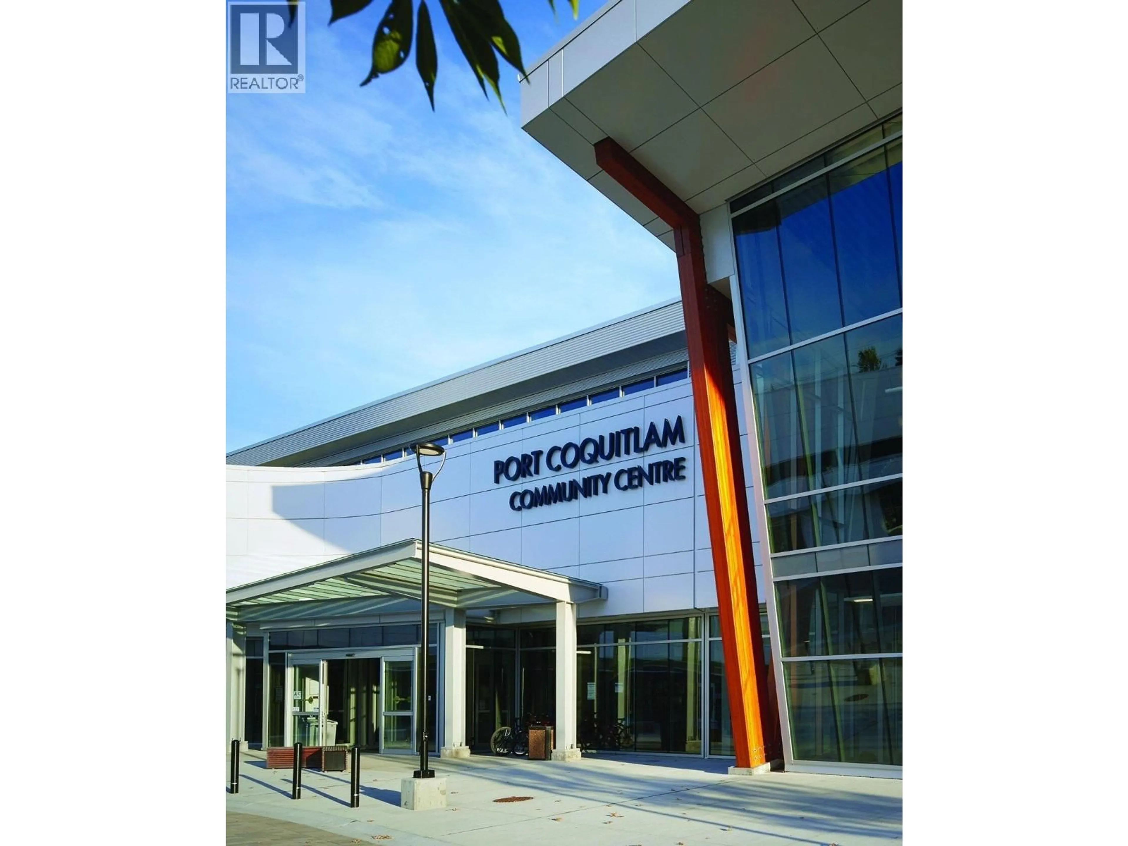 Indoor foyer for 63 - 2422 HAWTHORNE AVENUE, Port Coquitlam British Columbia V3C6K7