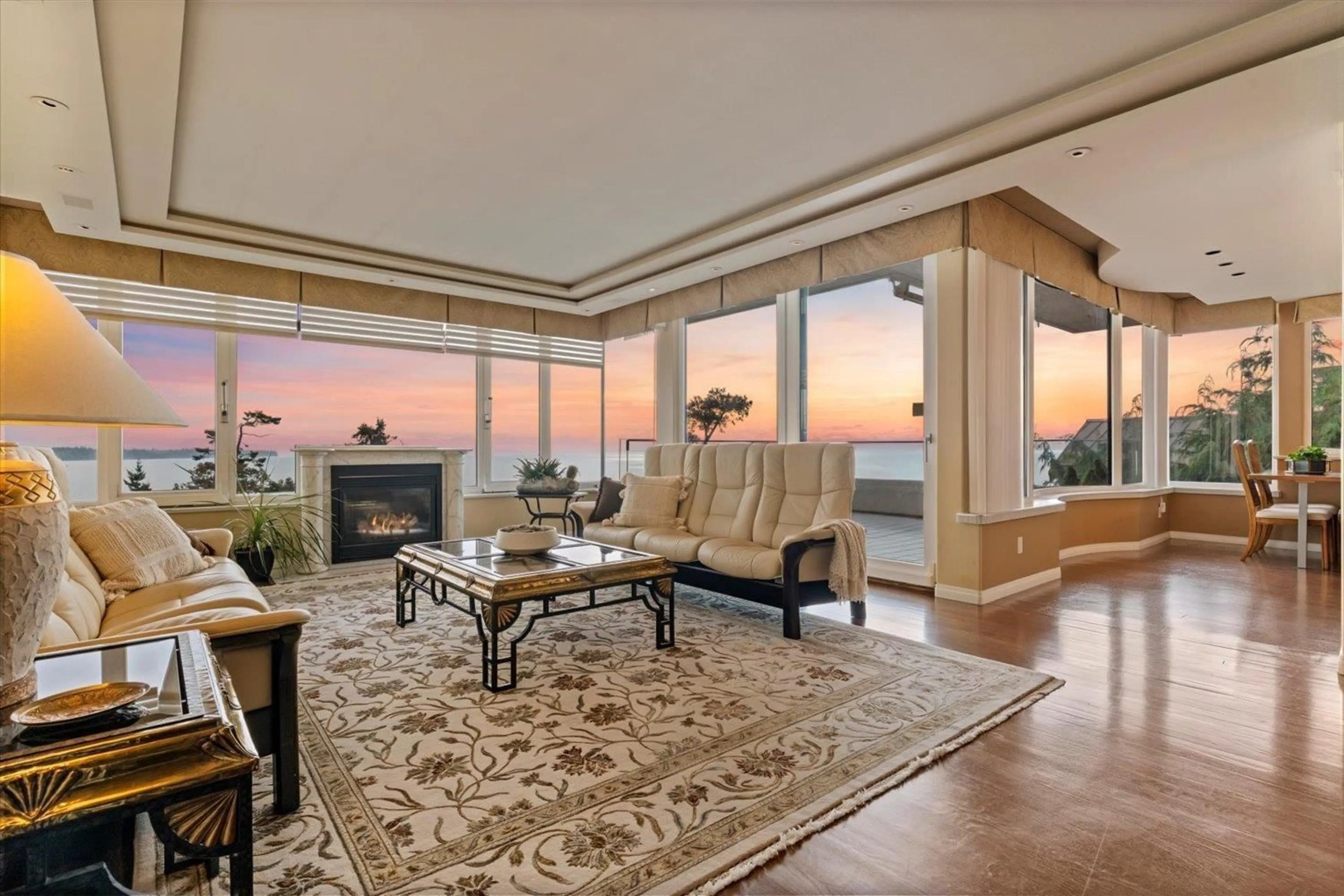 Unknown for 301 - 15050 PROSPECT, White Rock British Columbia V4B2B4