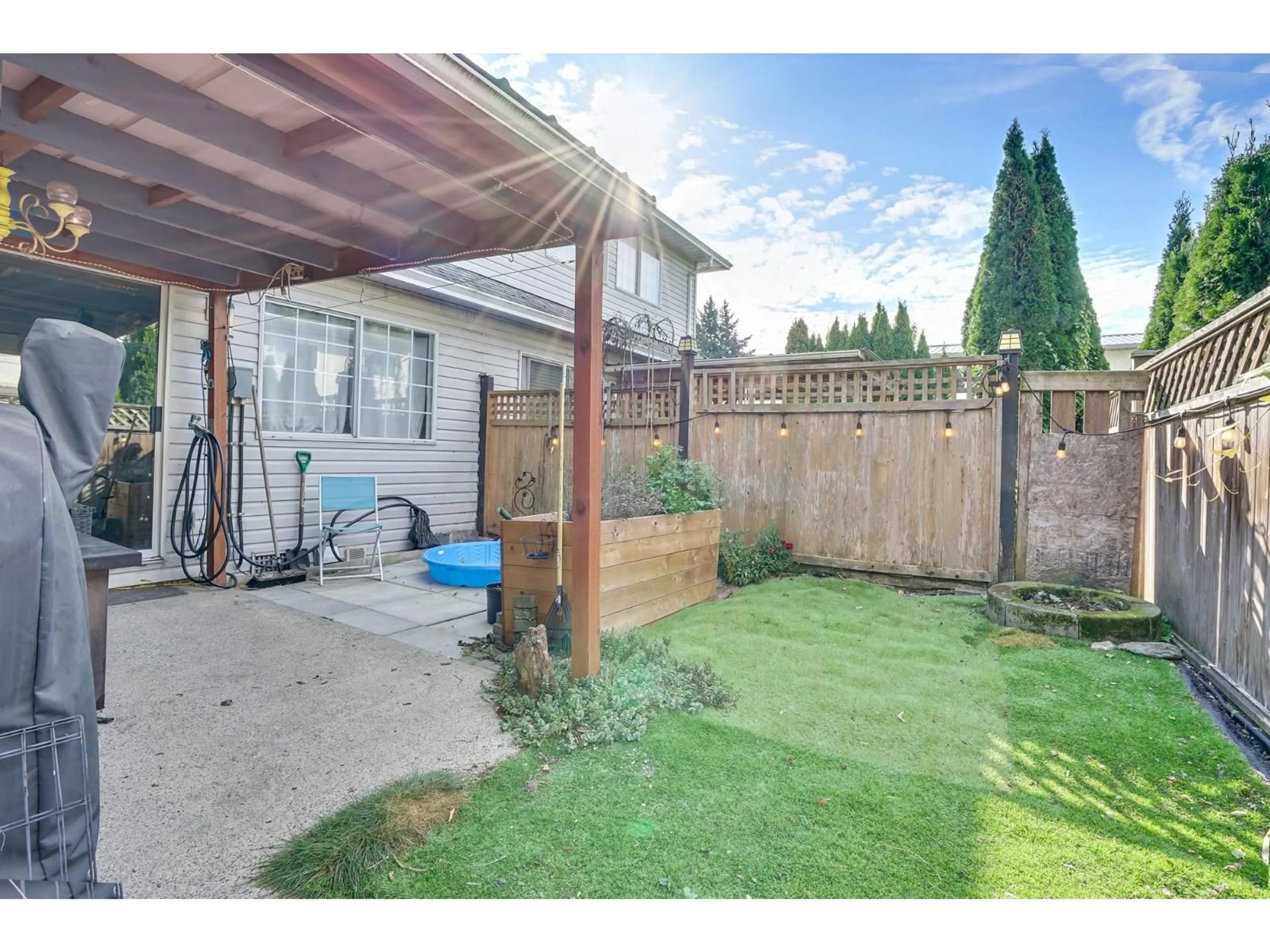 Patio, street for 11 - 46384 YALE ROAD, Chilliwack British Columbia V2P2R2