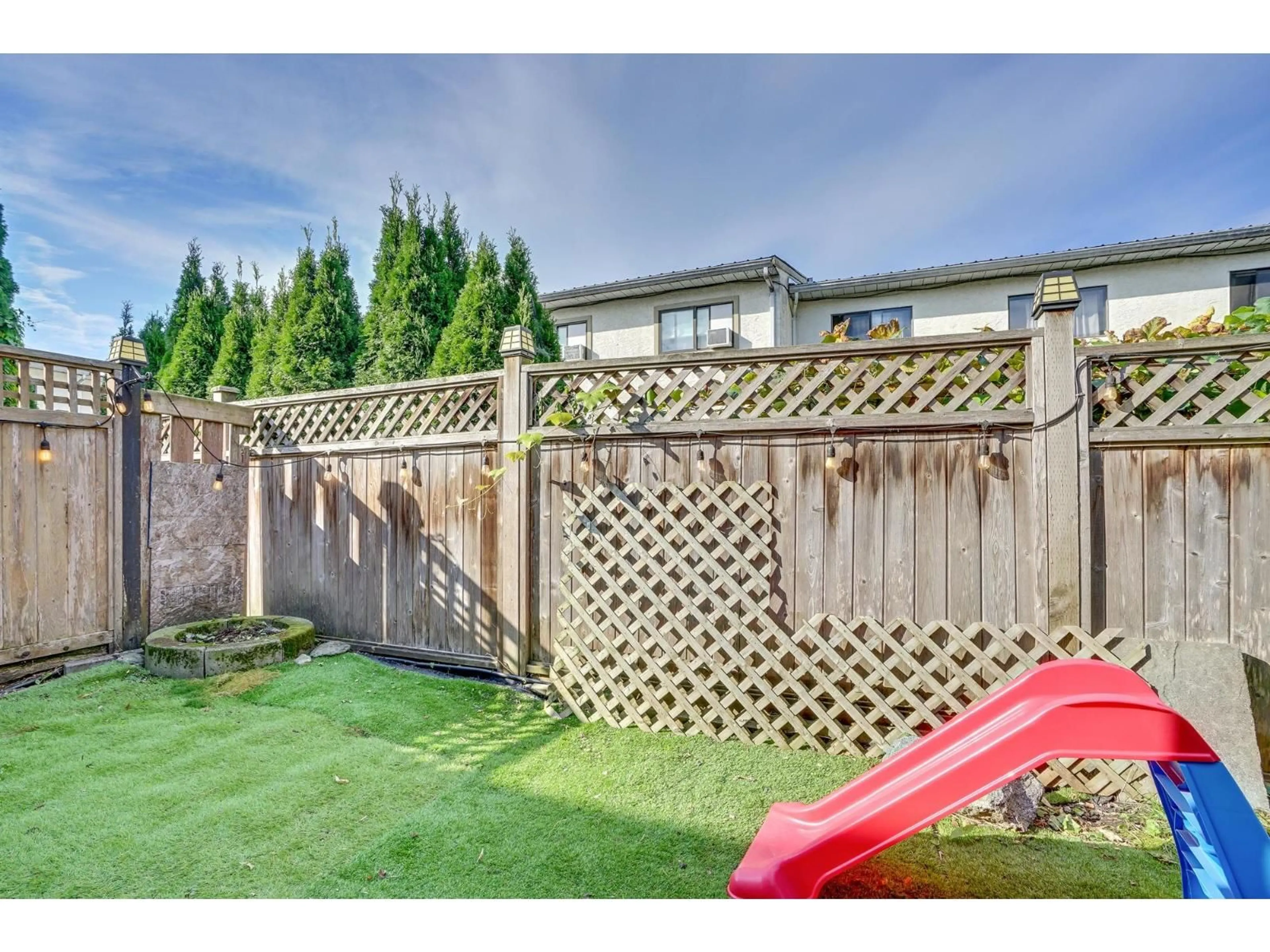 Patio, mountain view for 11 - 46384 YALE ROAD, Chilliwack British Columbia V2P2R2
