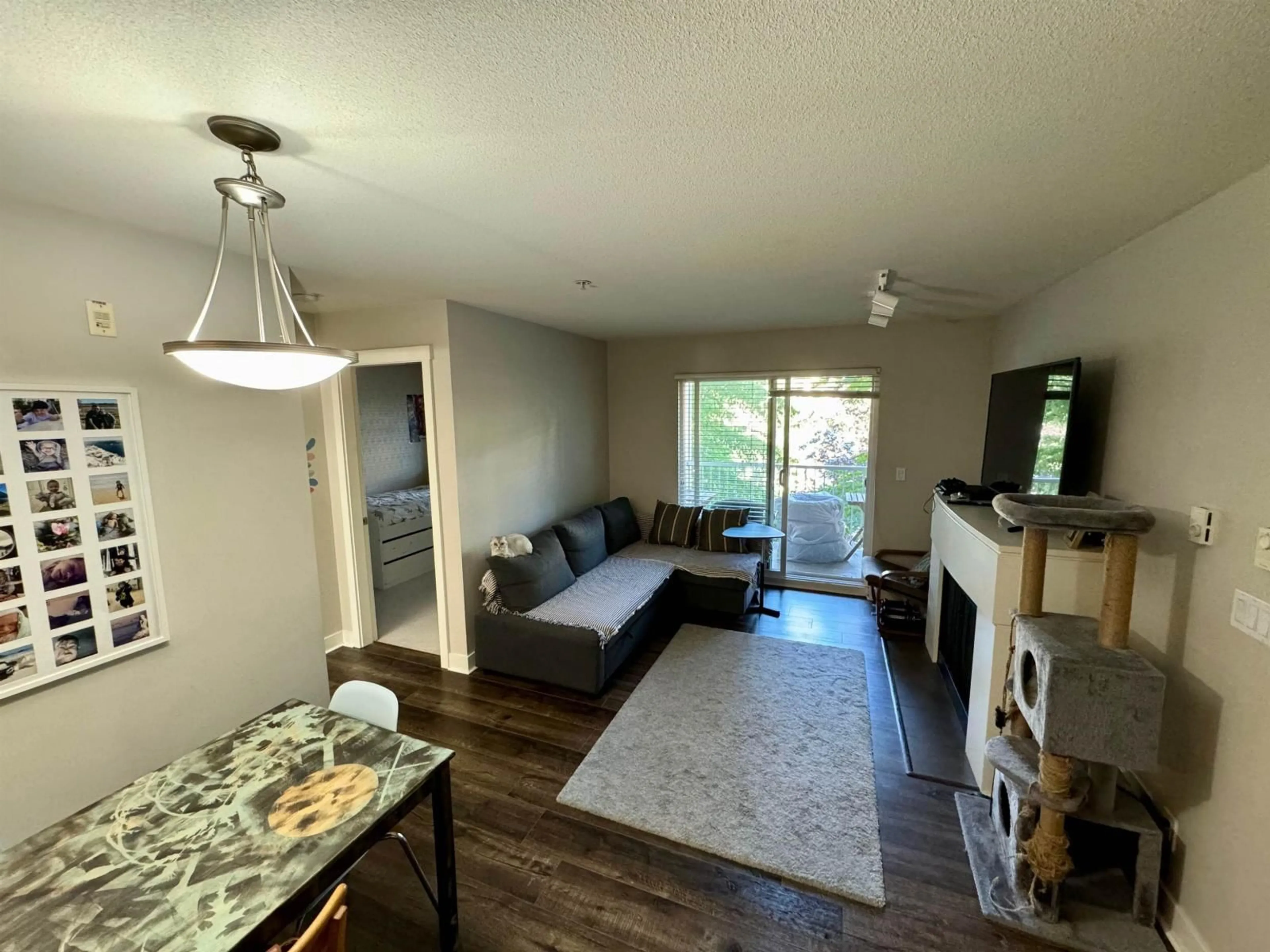 A pic of a room for 206 - 19388 65, Surrey British Columbia V4N5S1