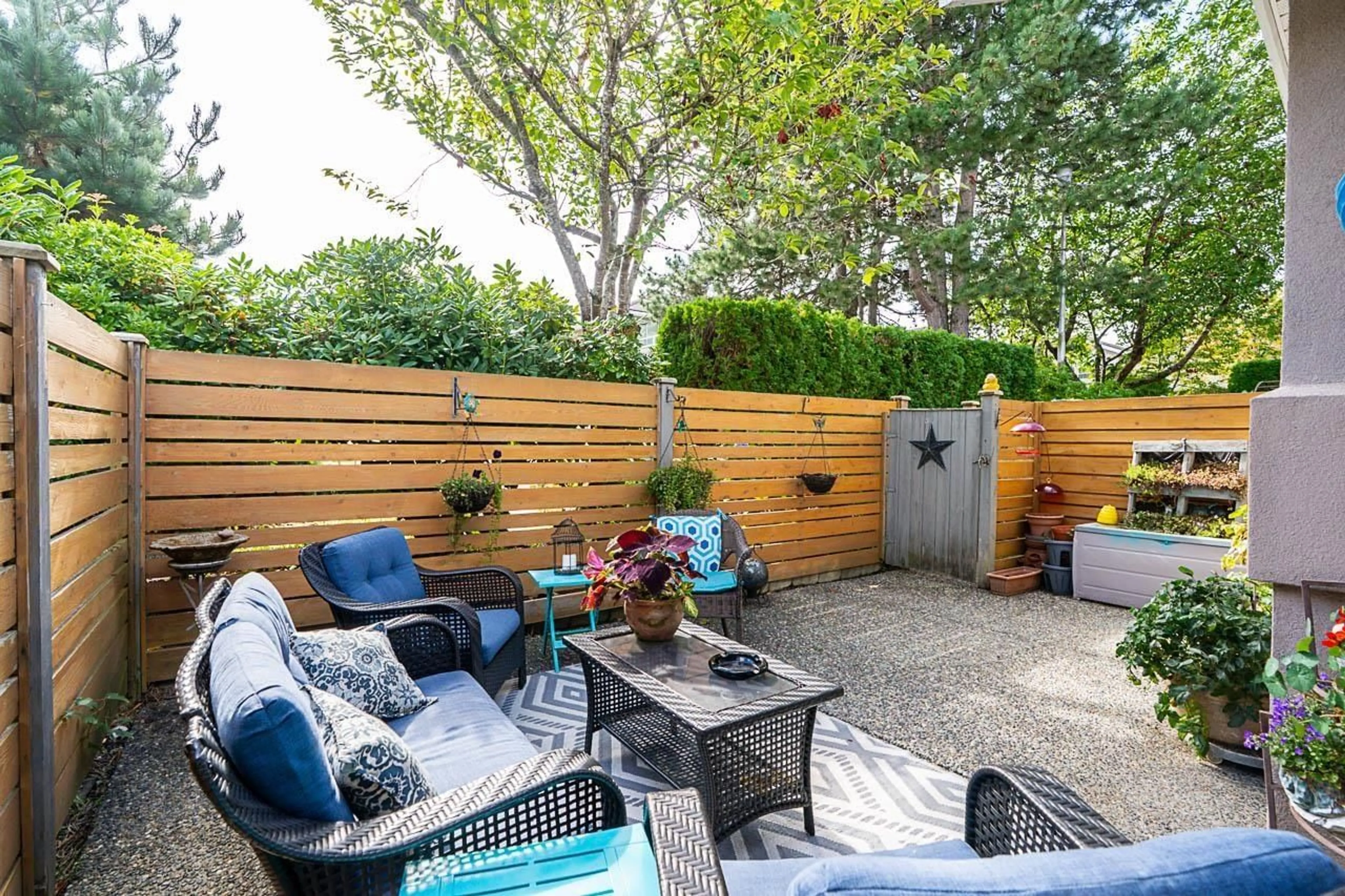 Patio, street for 124 - 15550 26, Surrey British Columbia V4P1C6