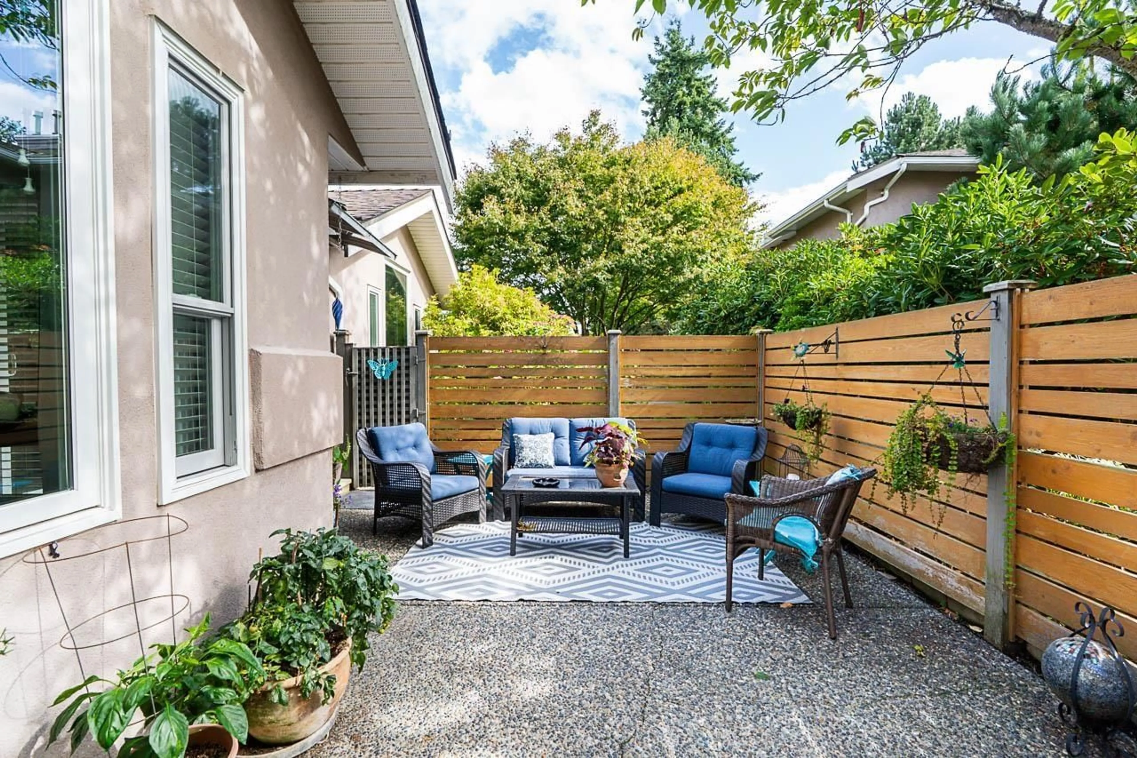 Patio, street for 124 - 15550 26, Surrey British Columbia V4P1C6