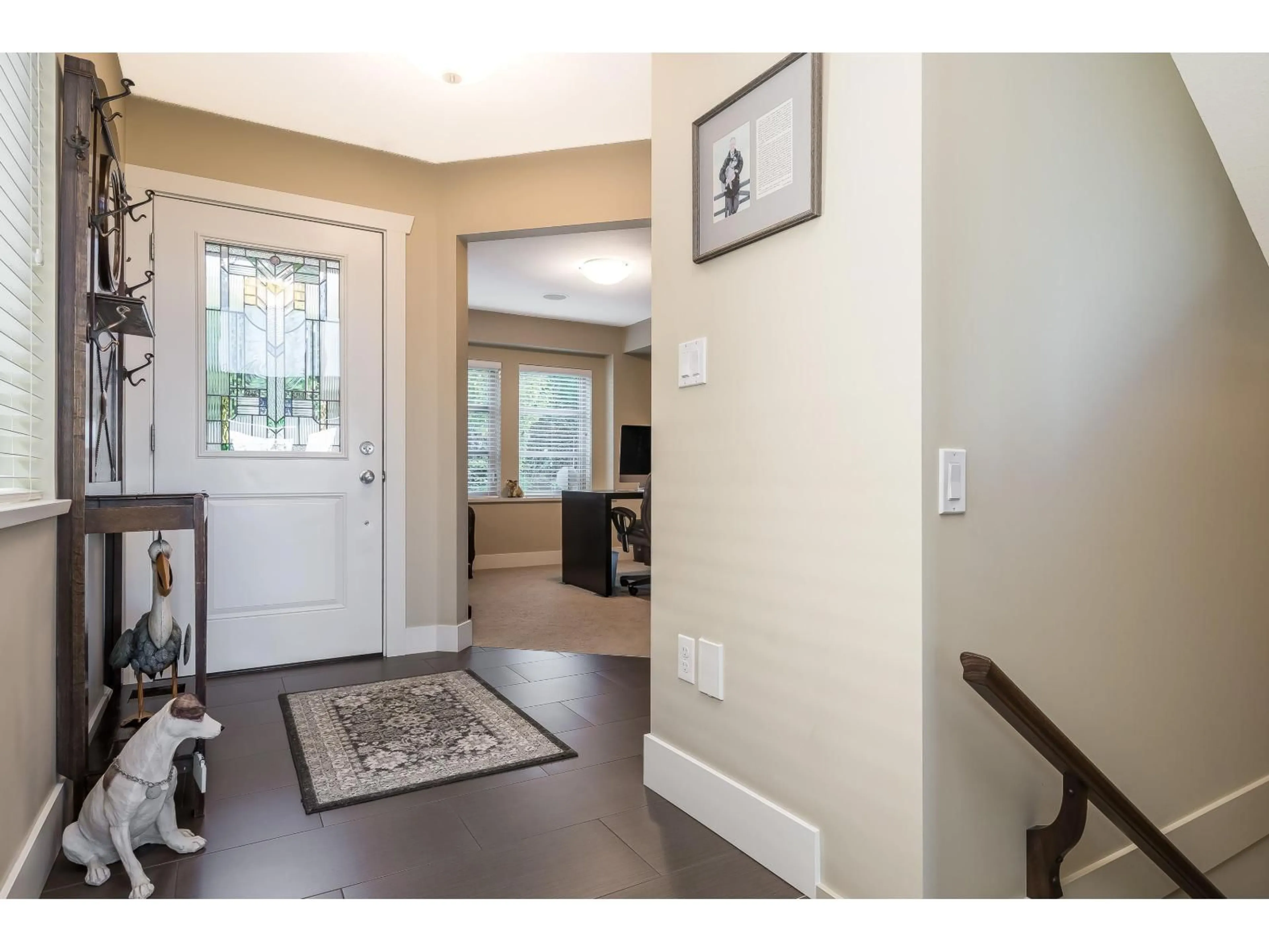 Indoor entryway for 3125 LUKIV, Abbotsford British Columbia V2S0E5