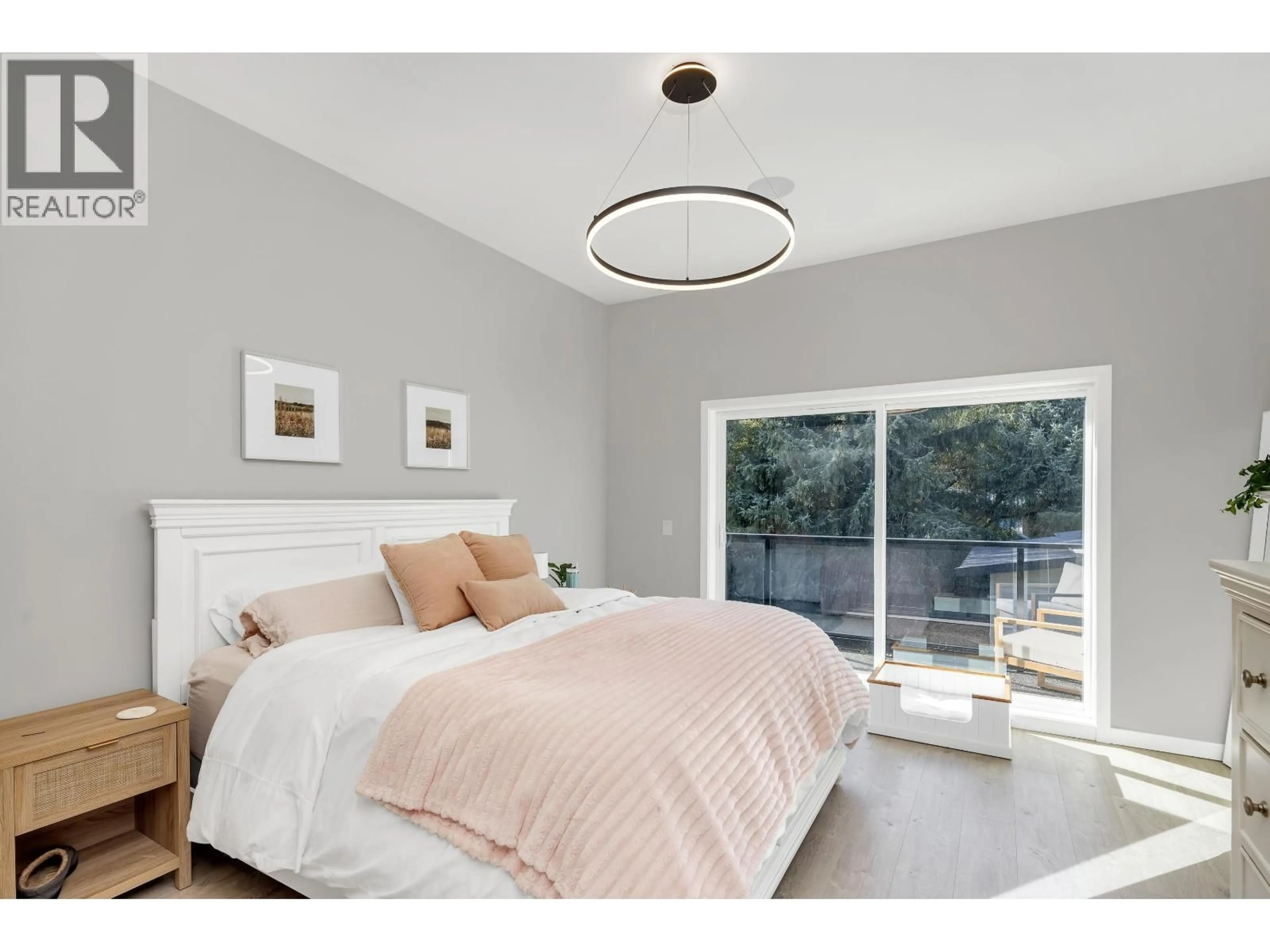 Bedroom with bed, unknown for 41727 GOVERNMENT ROAD, Squamish British Columbia V0N1H0