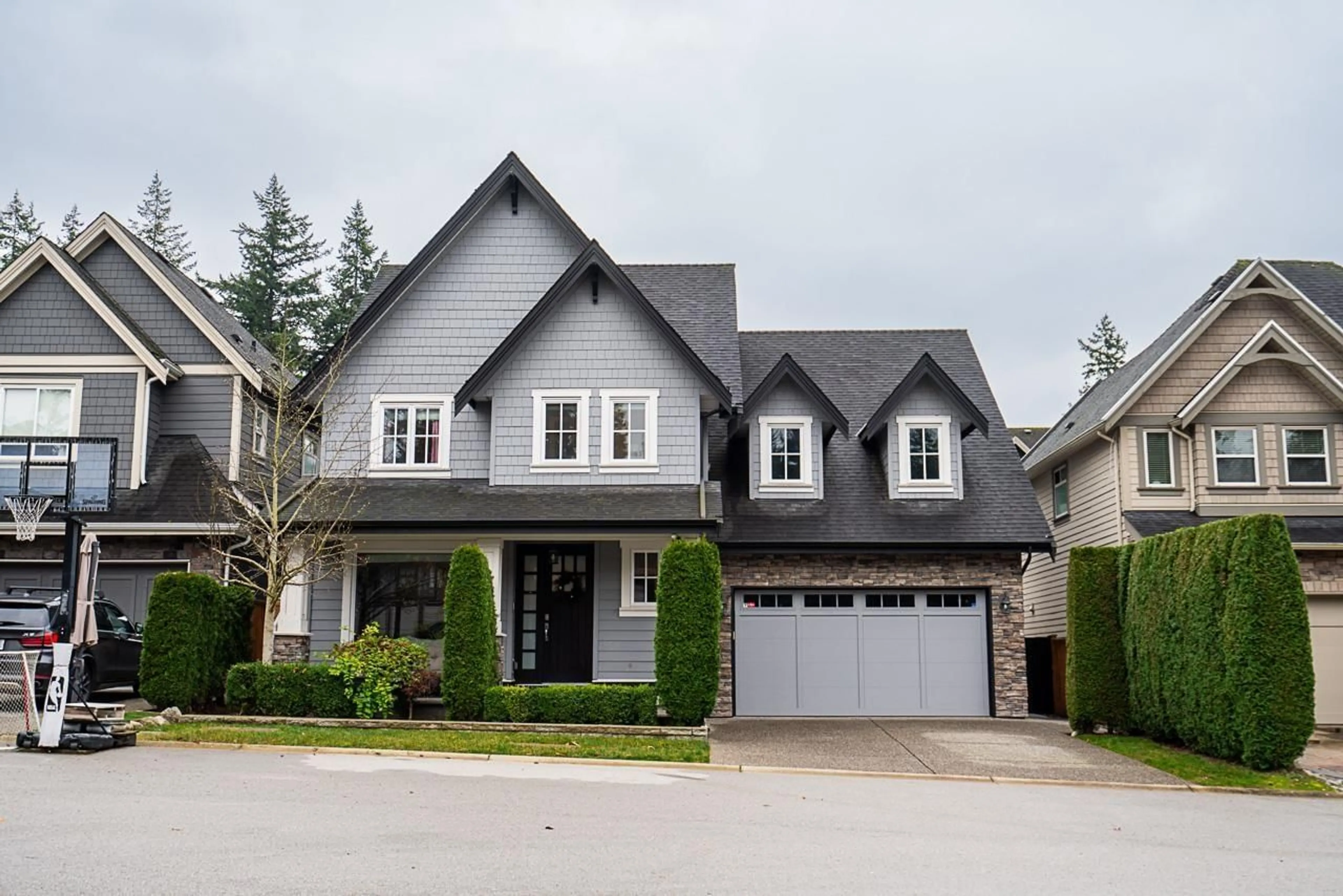 Home with vinyl exterior material, street for 2760 162A, Surrey British Columbia V3Z0E4