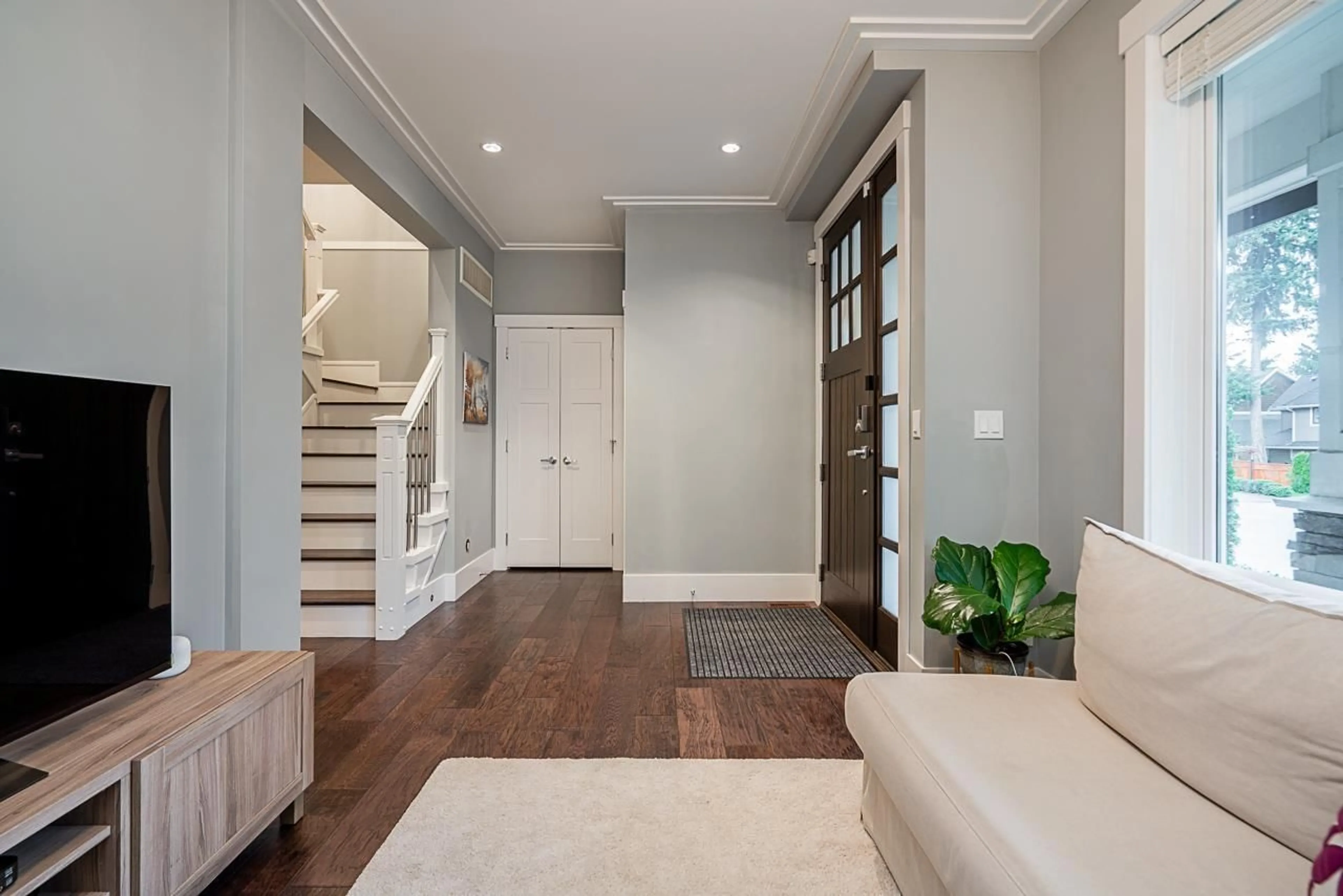 Indoor entryway for 2760 162A, Surrey British Columbia V3Z0E4