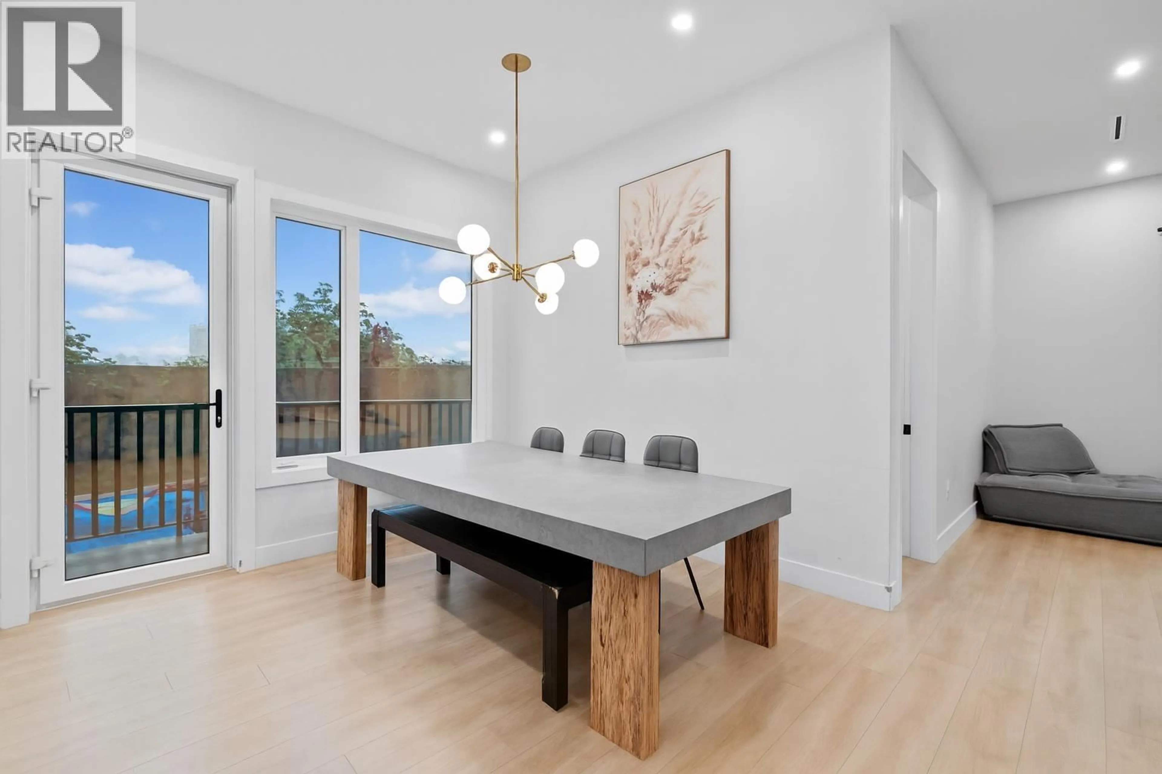 Dining room, wood/laminate floor for 5499 MANOR STREET, Burnaby British Columbia V5G1B6