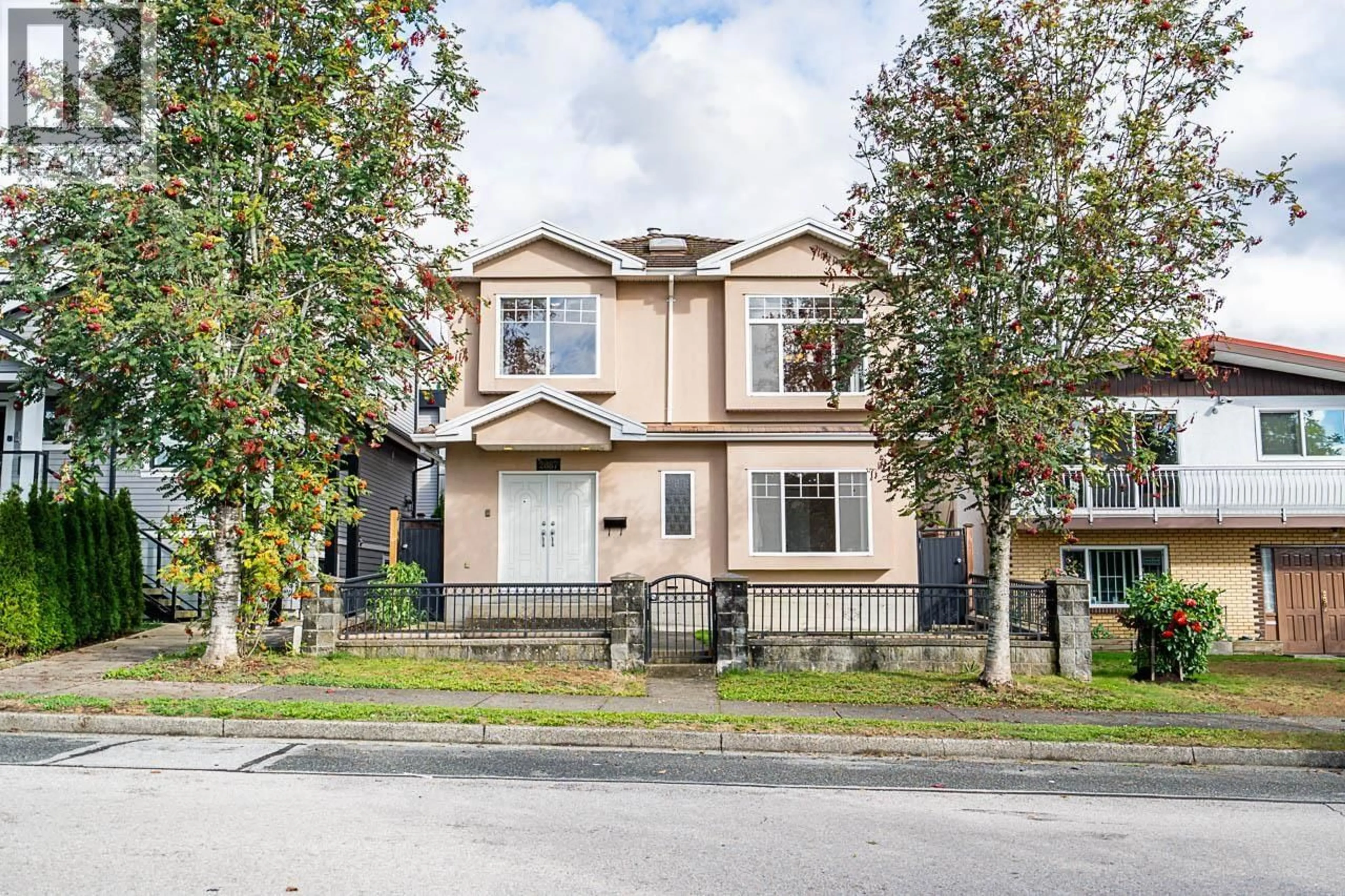Unknown for 2887 GEORGIA STREET, Vancouver British Columbia V5K2K3
