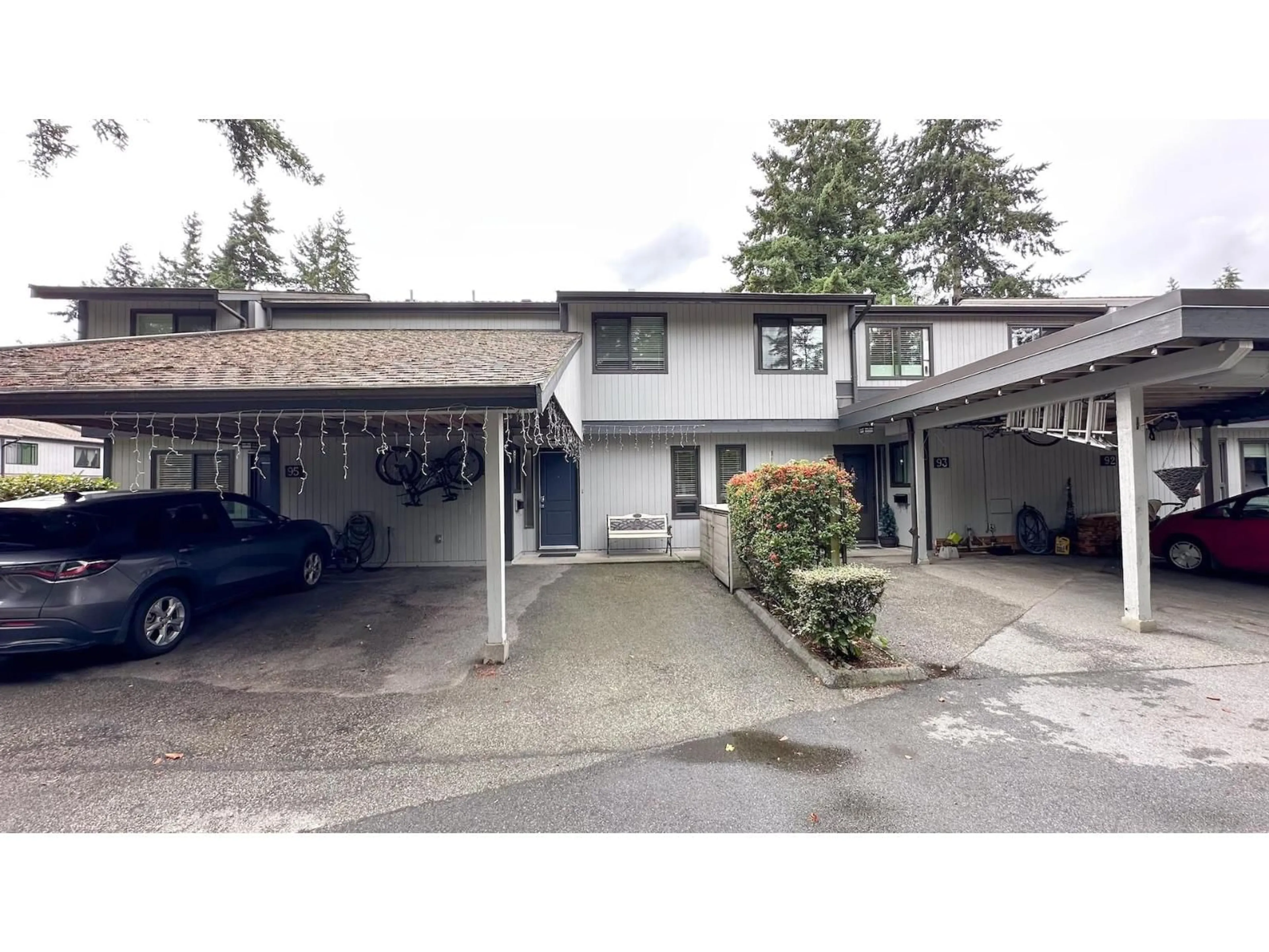 A pic from outside/outdoor area/front of a property/back of a property/a pic from drone, street for 94 - 6622 BAKER, Delta British Columbia V4E2V9