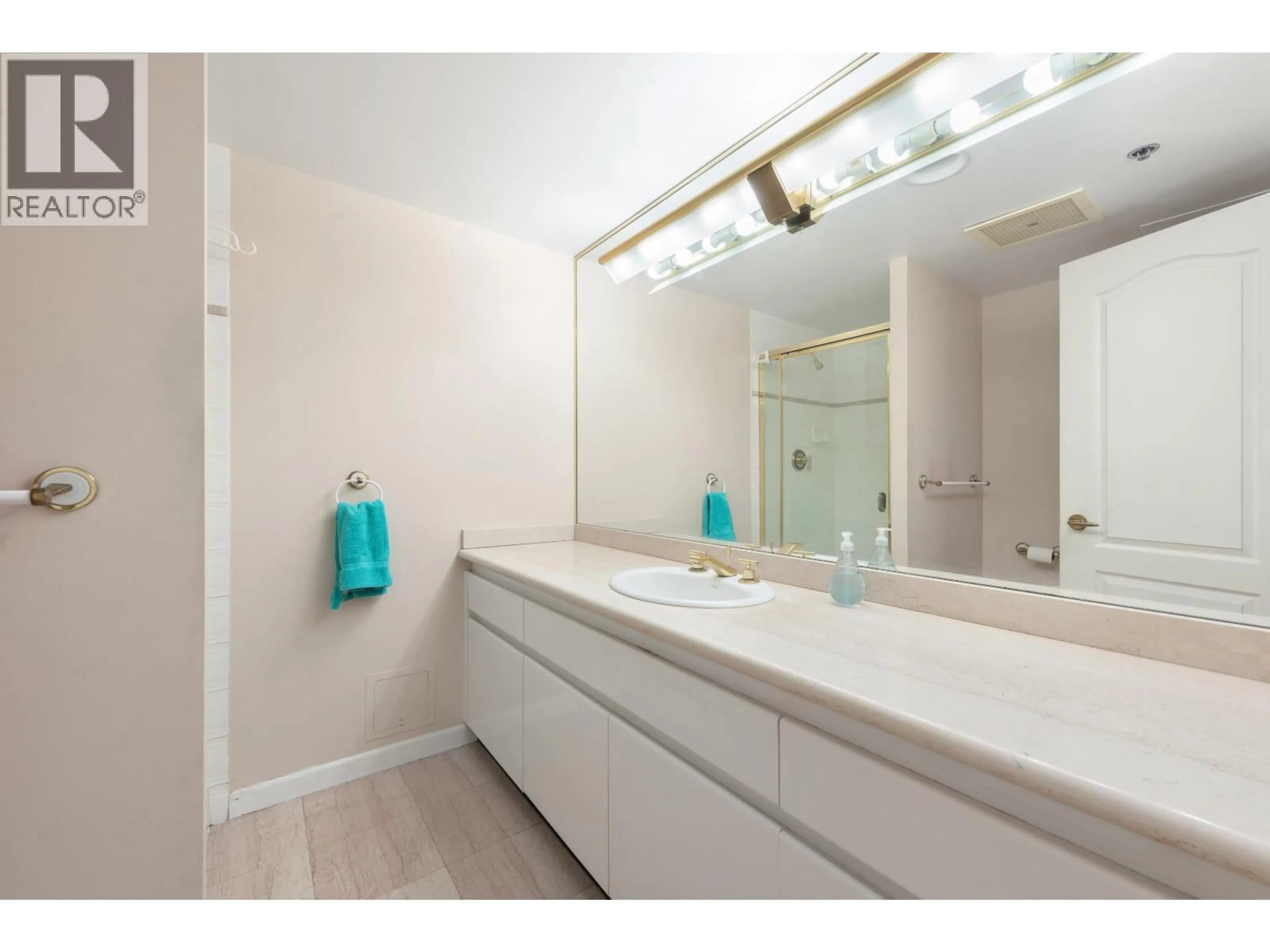 Standard bathroom, unknown for 201 - 1788 GEORGIA STREET, Vancouver British Columbia V6G2V7