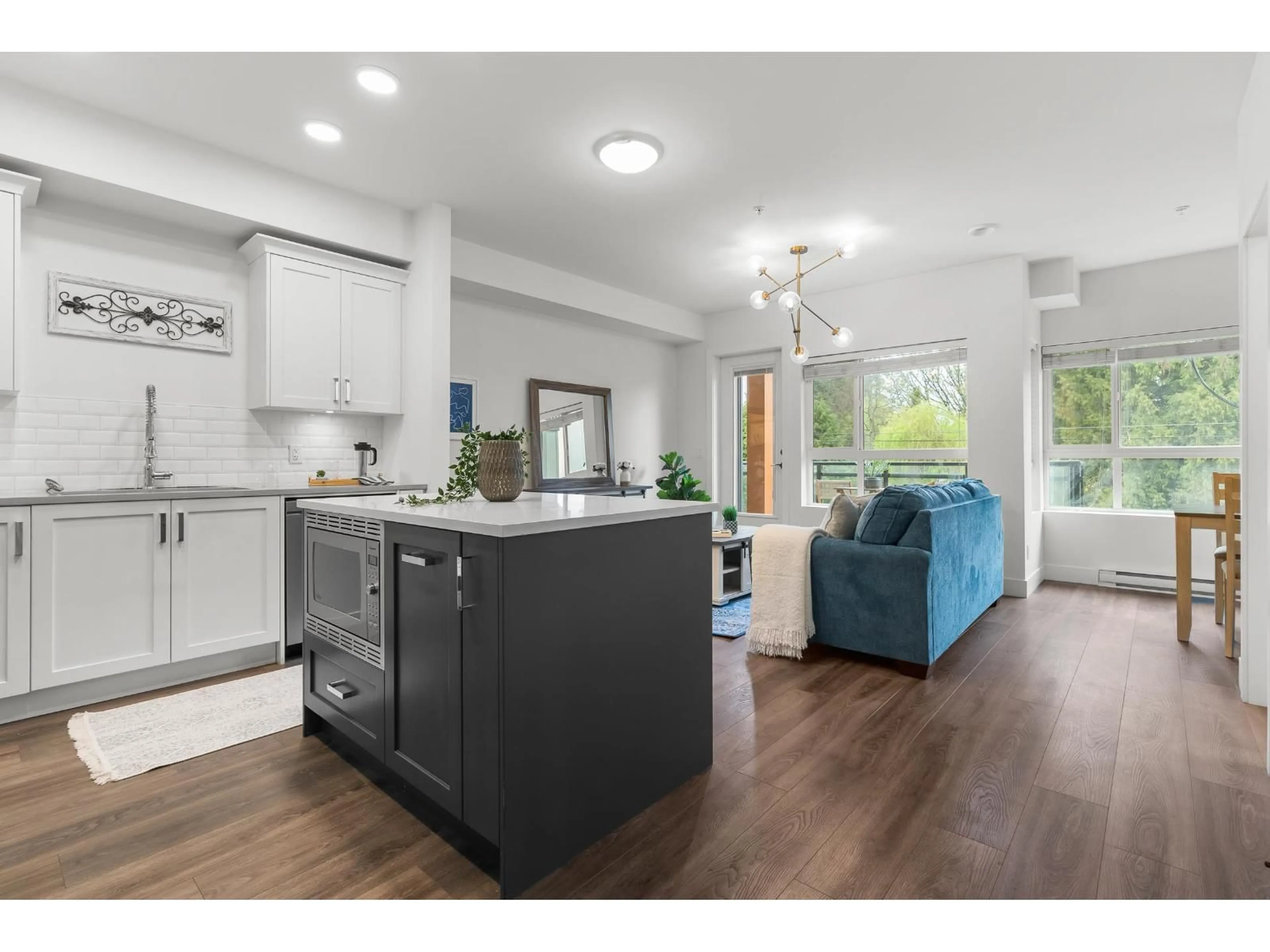Open concept kitchen, unknown for 305 - 33568 GEORGE FERGUSON, Abbotsford British Columbia V2S0M3