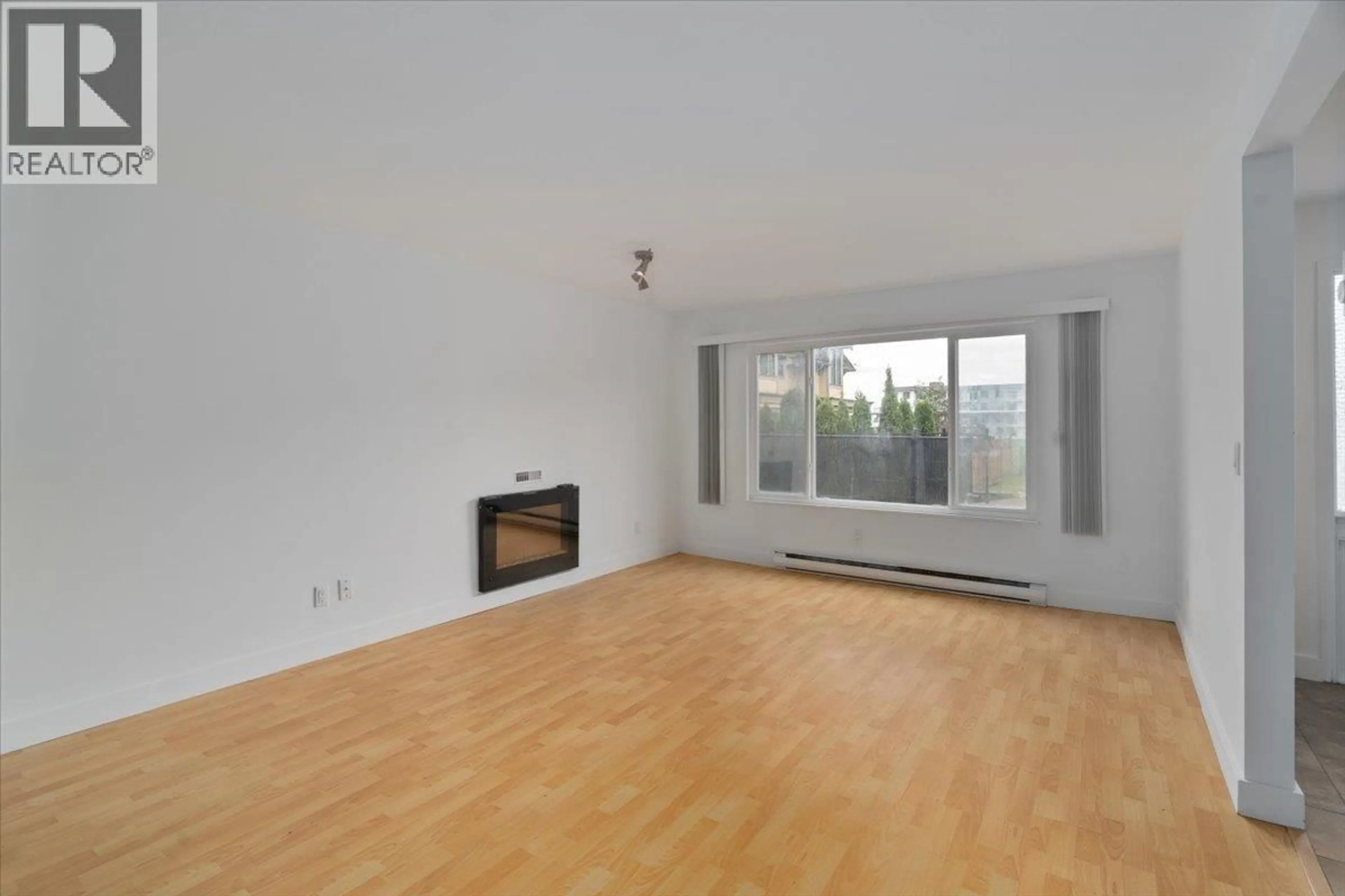 A pic of a room for 663-665 HARRISON AVENUE, Coquitlam British Columbia V3J3Z6