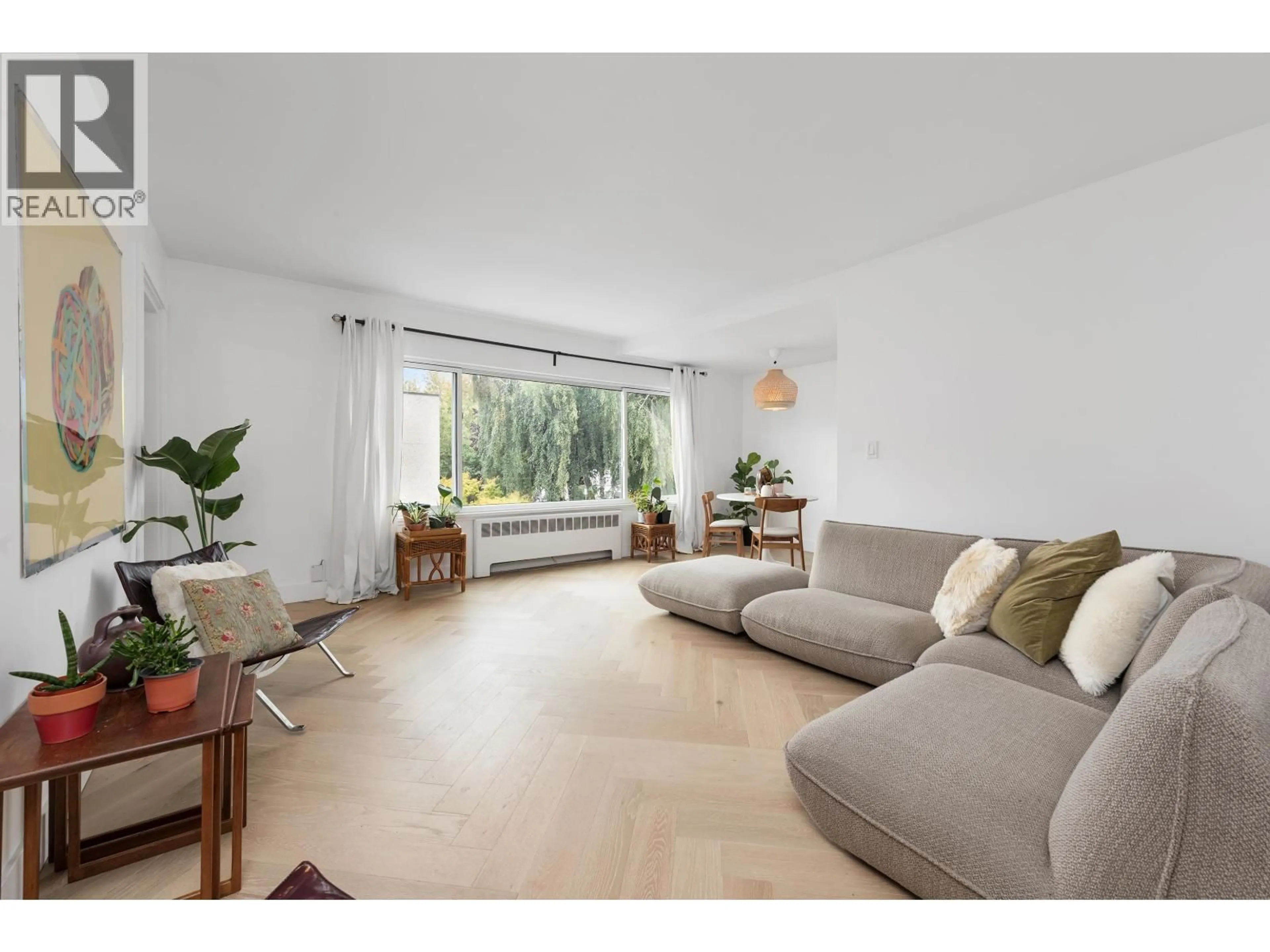 Living room with furniture, unknown for 34 - 1480 ARBUTUS STREET, Vancouver British Columbia V6J3W8