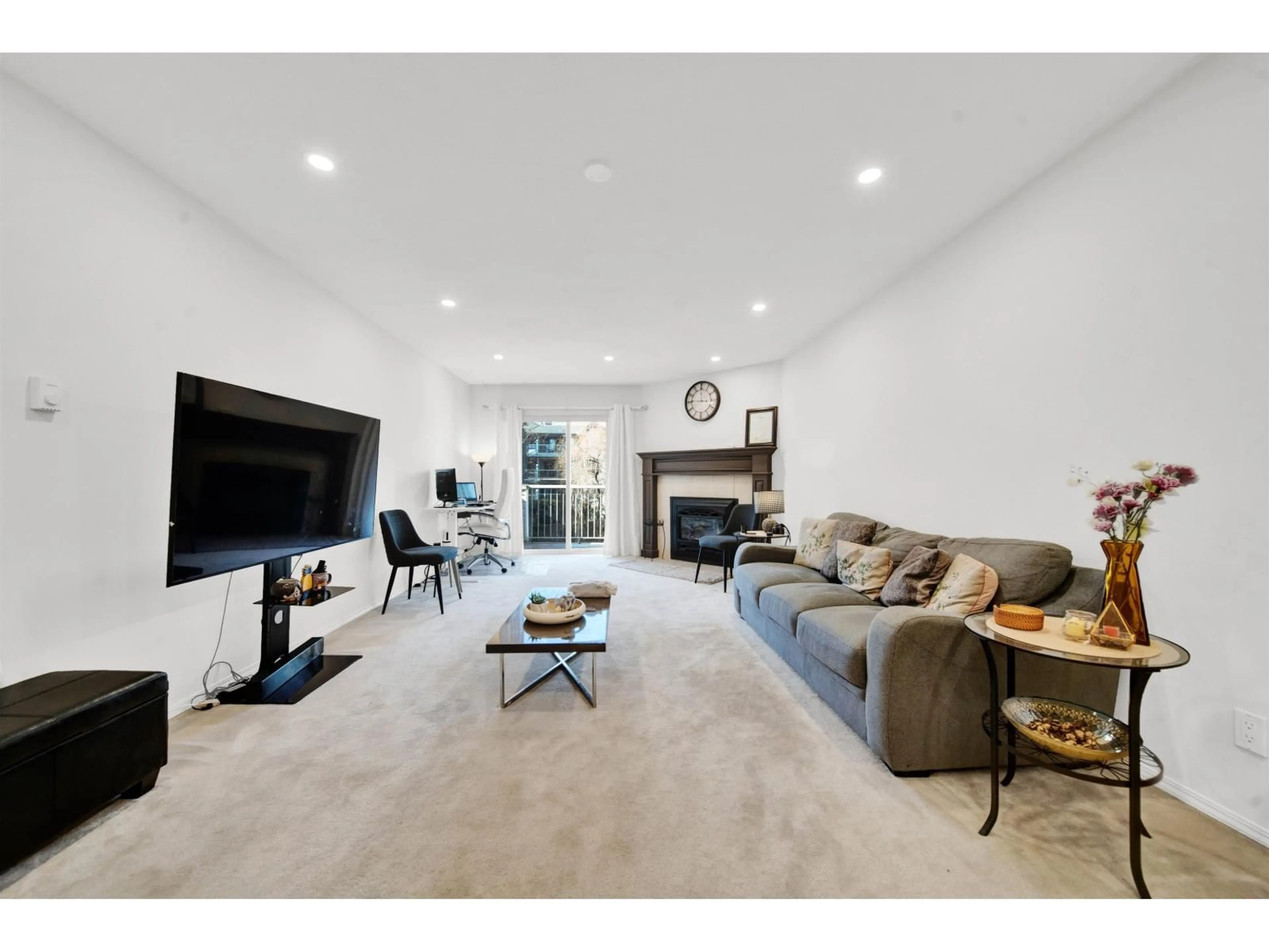 Living room with furniture, unknown for 232 - 5641 201 STREET, Langley British Columbia V3A8A4