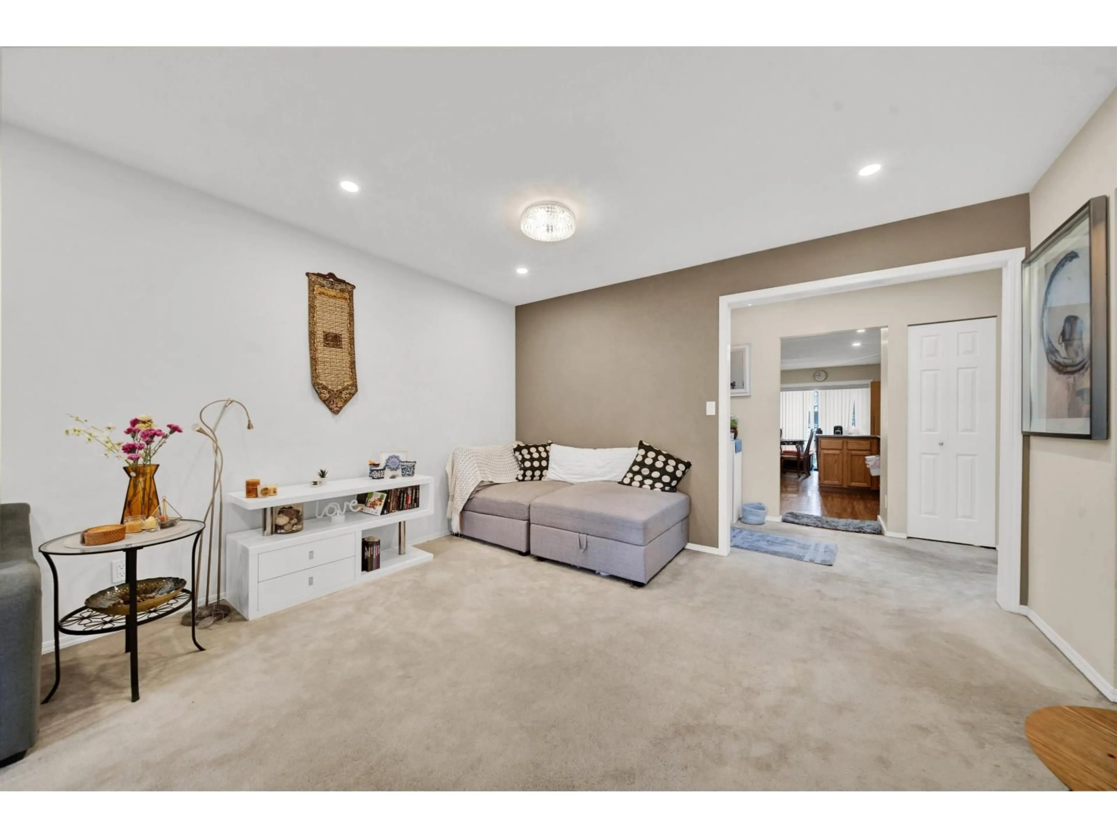 A pic of a room for 232 - 5641 201 STREET, Langley British Columbia V3A8A4