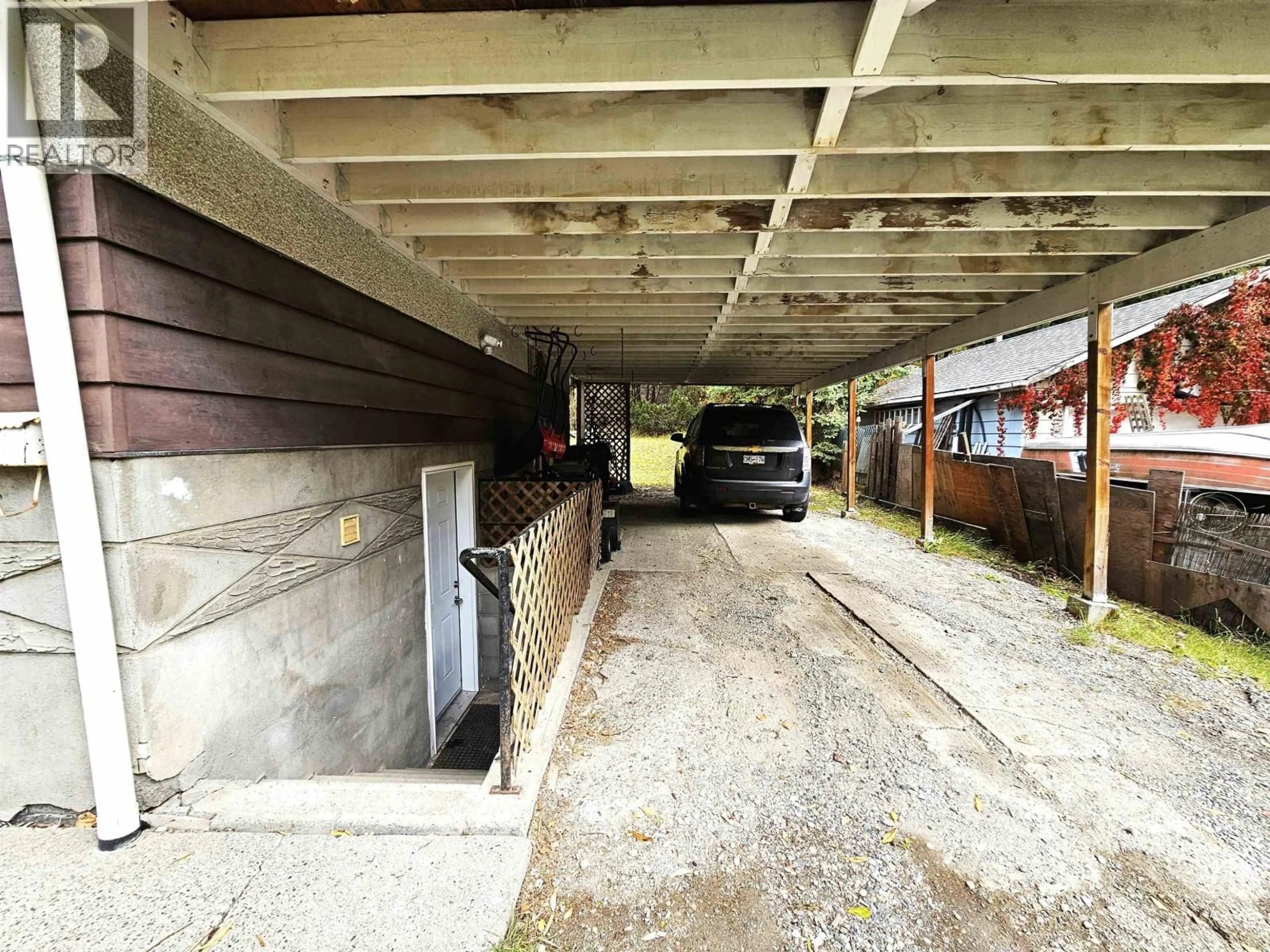 Unknown for 1652 AINTREE DRIVE, Prince George British Columbia V2K1H5