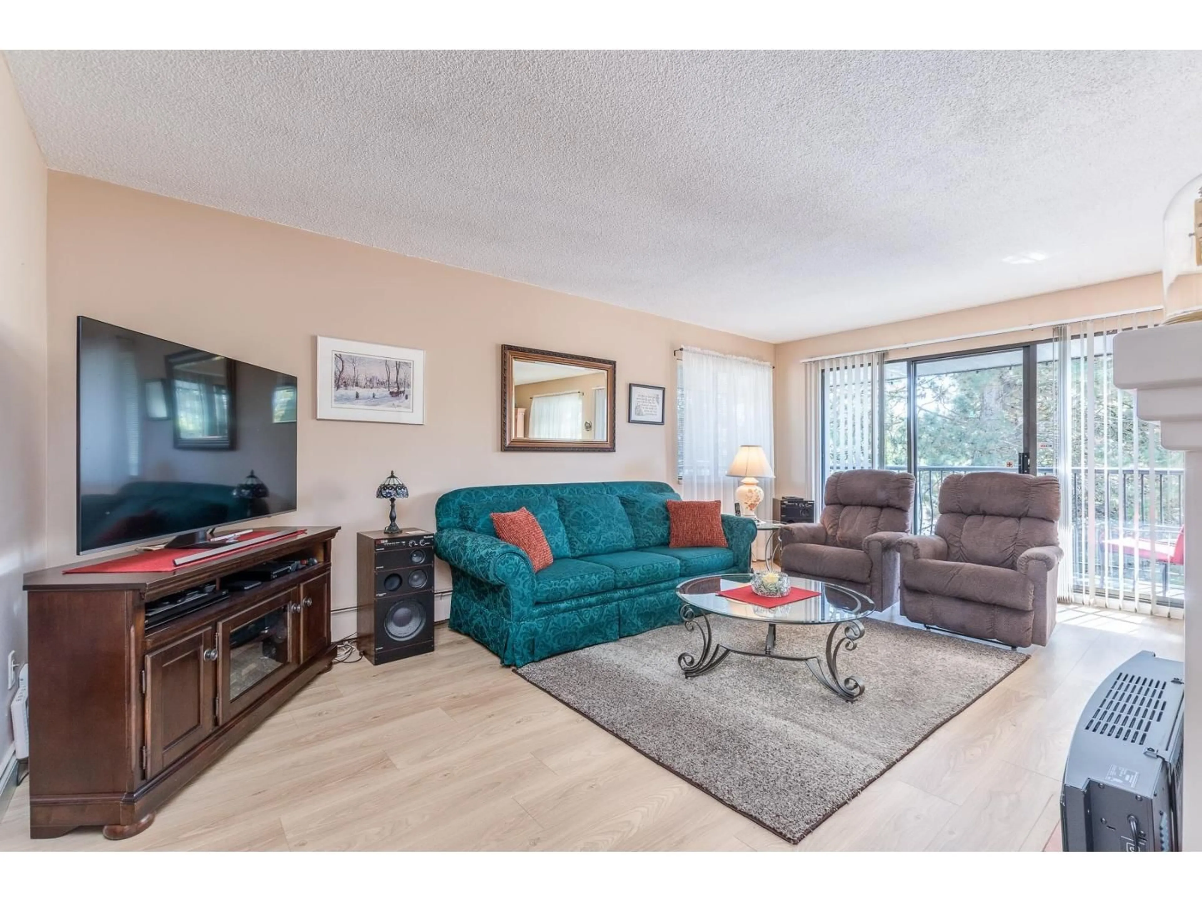 Living room with furniture, unknown for 304 - 13977 74, Surrey British Columbia V3W6G6