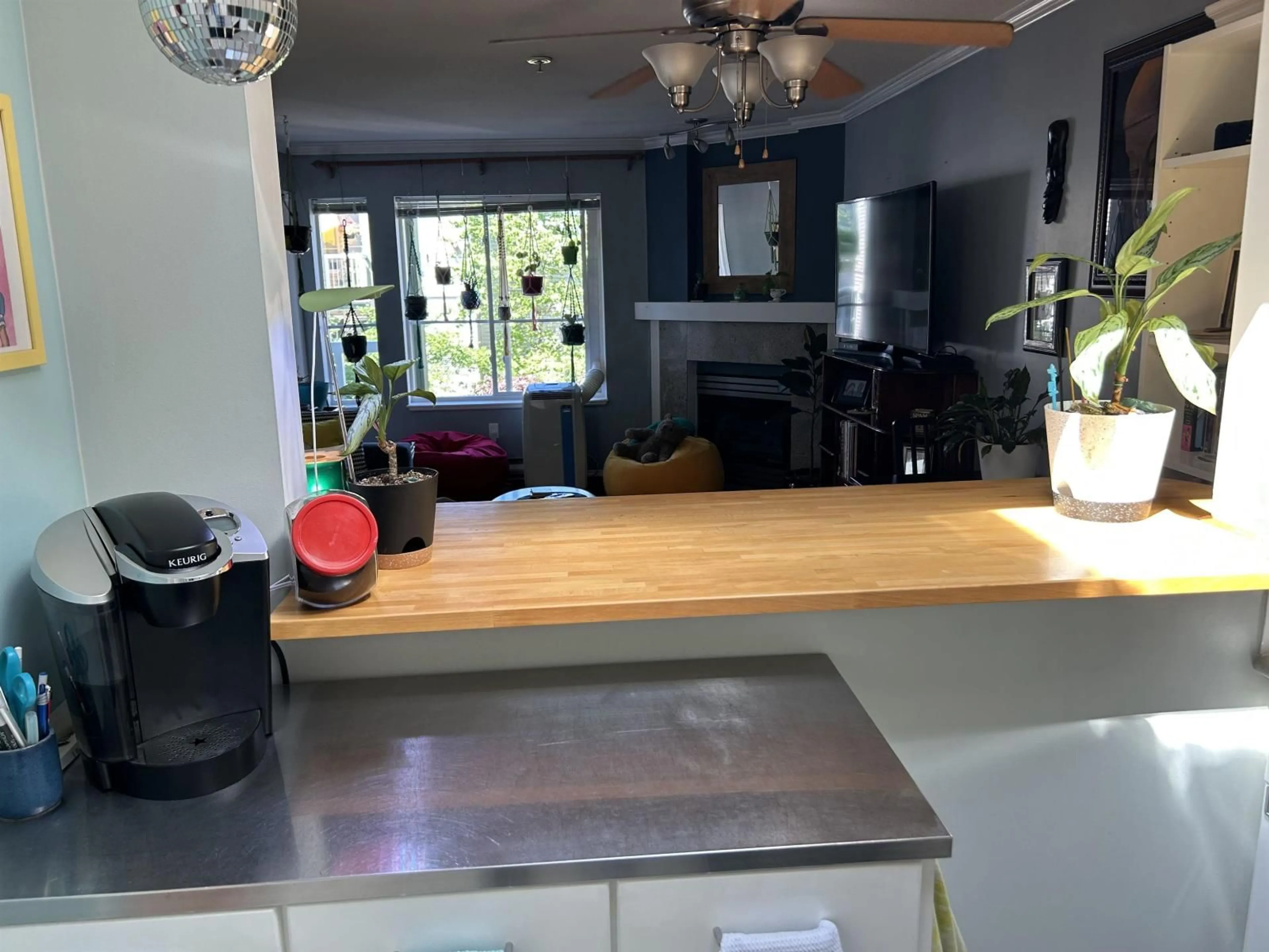 Open concept kitchen, unknown for 304 - 10665 139, Surrey British Columbia V3T4L8