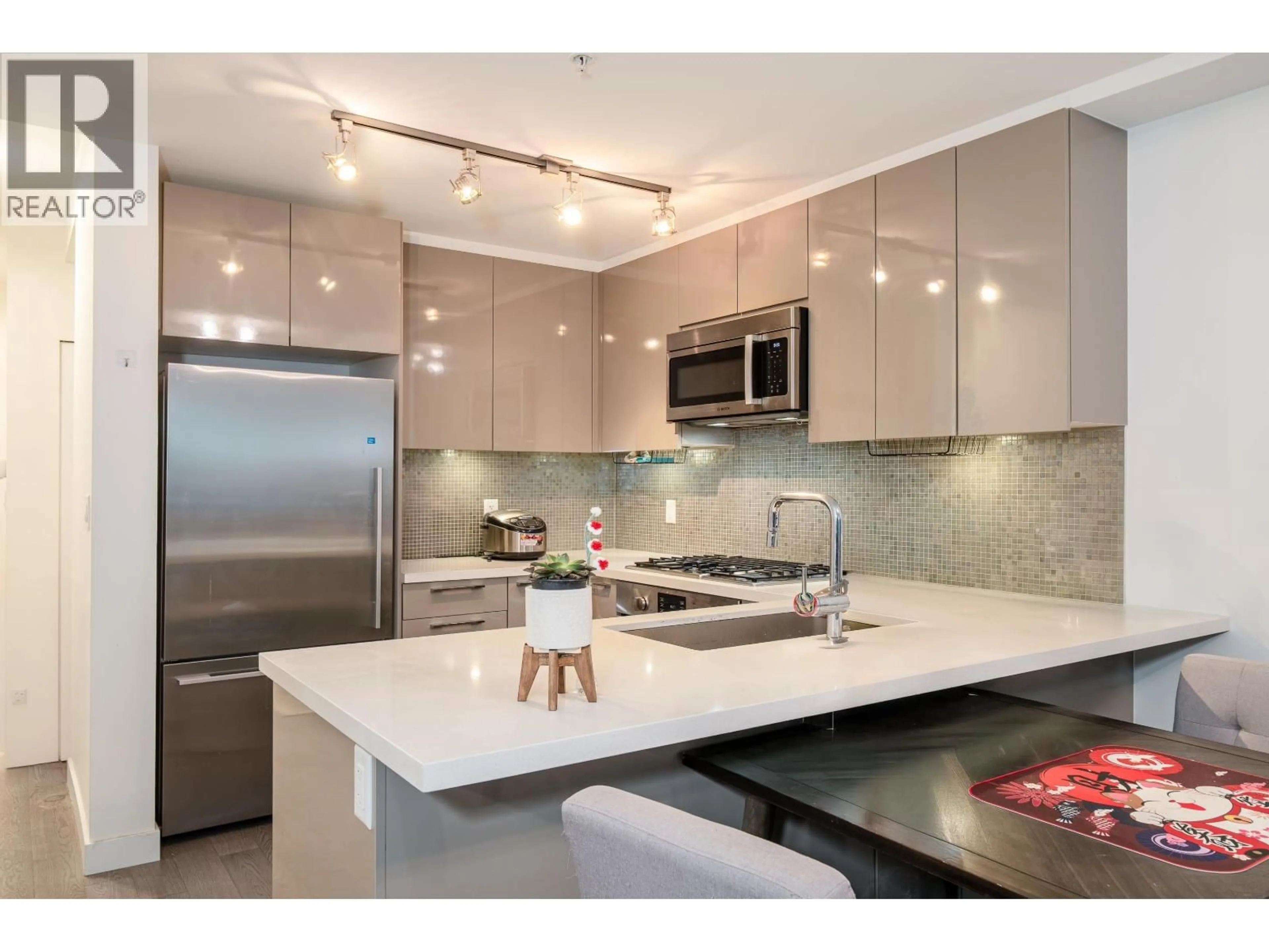 Contemporary kitchen, unknown for 108 - 10177 RIVER DRIVE, Richmond British Columbia V6X0S2