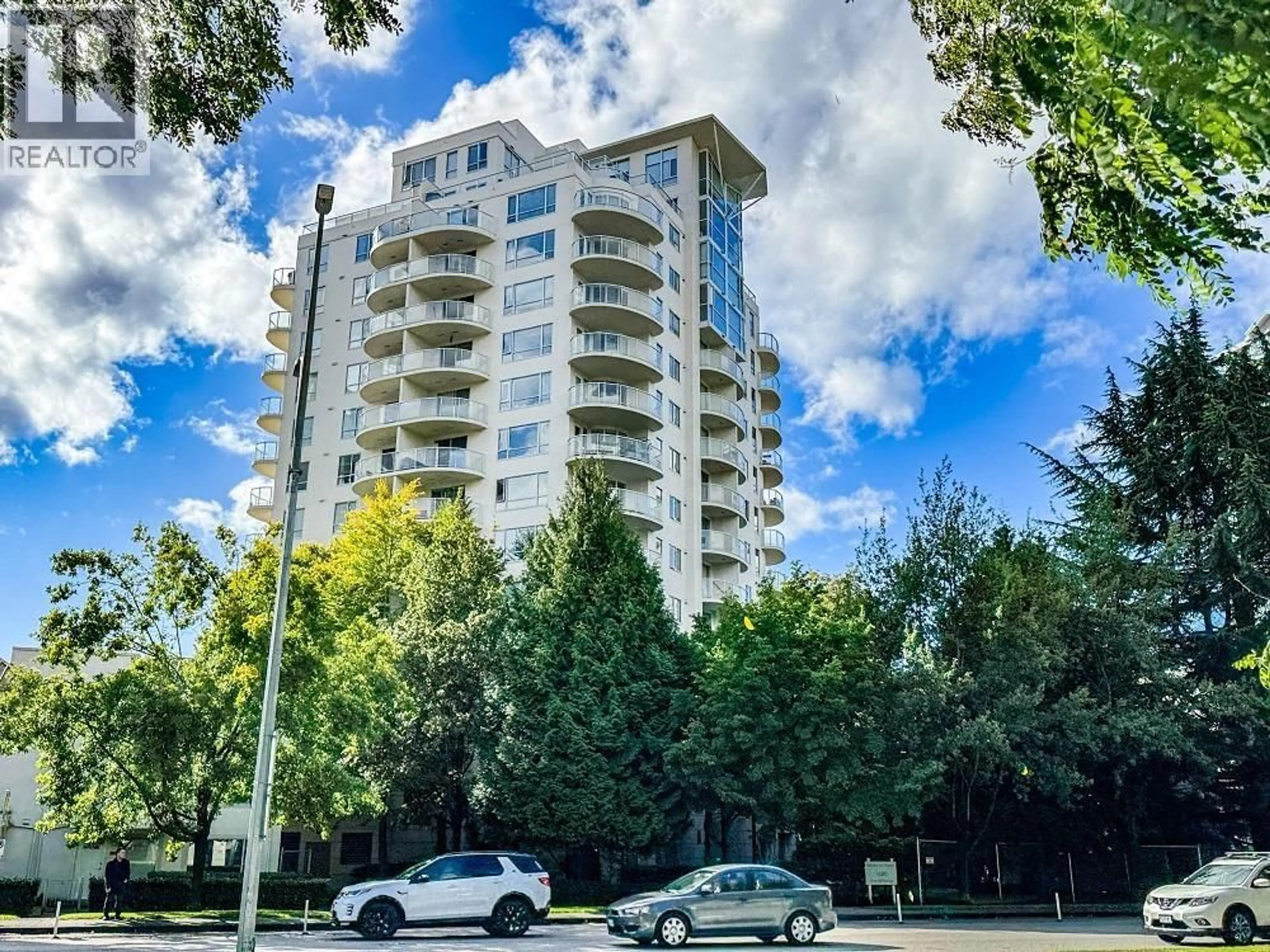 A pic from outside/outdoor area/front of a property/back of a property/a pic from drone, unknown for 701 - 7680 GRANVILLE AVENUE, Richmond British Columbia V6Y4B9