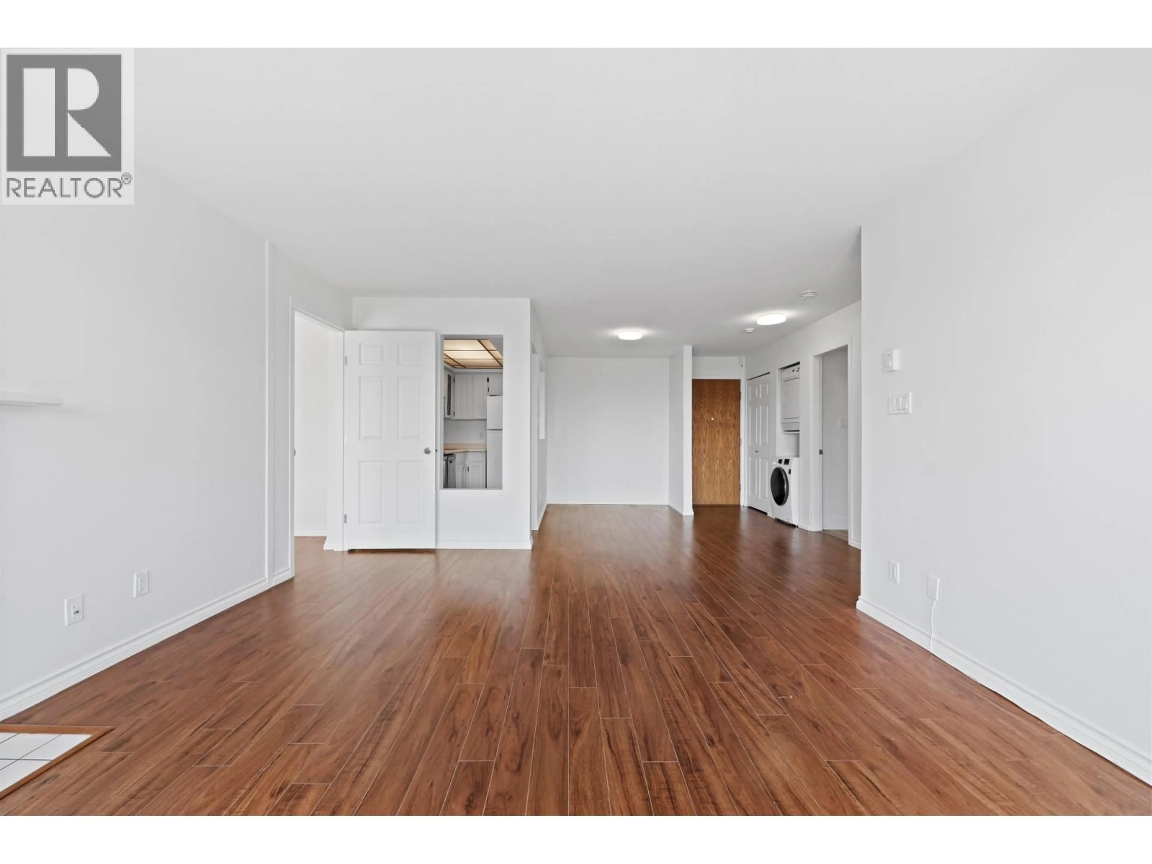 Unknown for 211 - 5335 HASTINGS STREET, Burnaby British Columbia V5B1P9