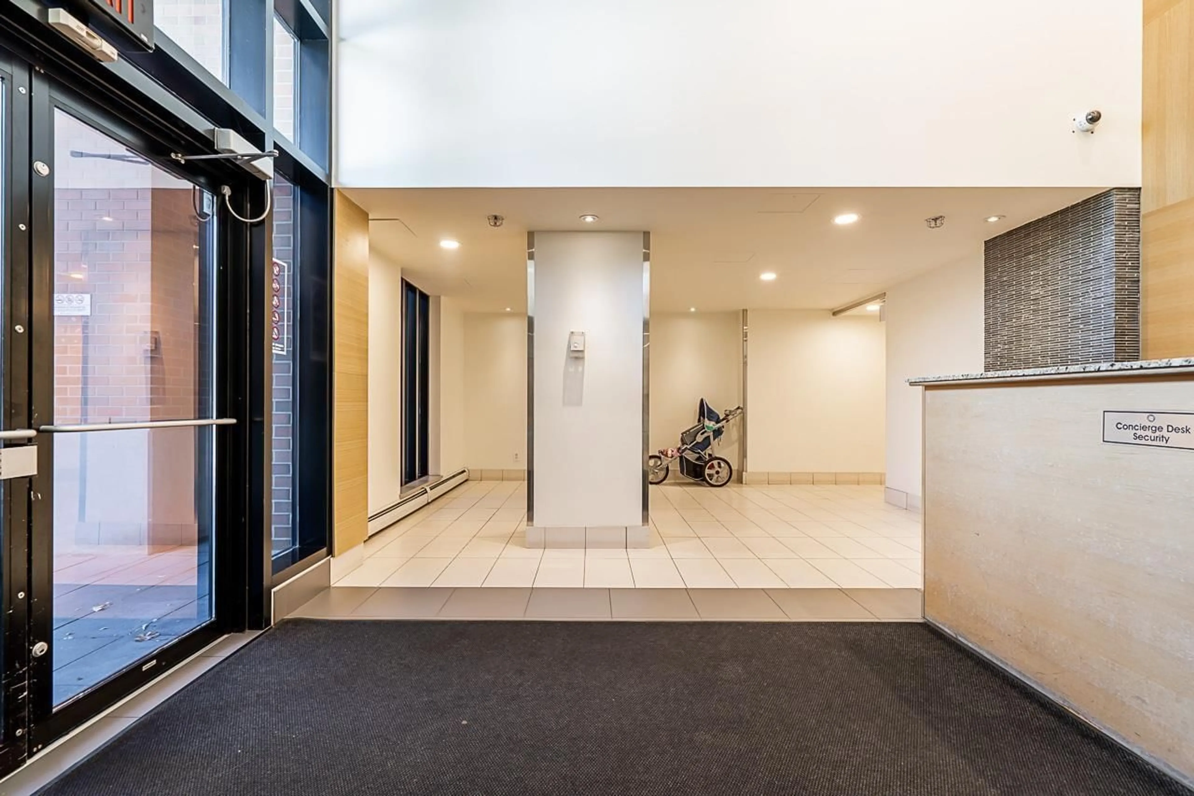 Indoor foyer for 310 - 13380 108, Surrey British Columbia V3T0E7