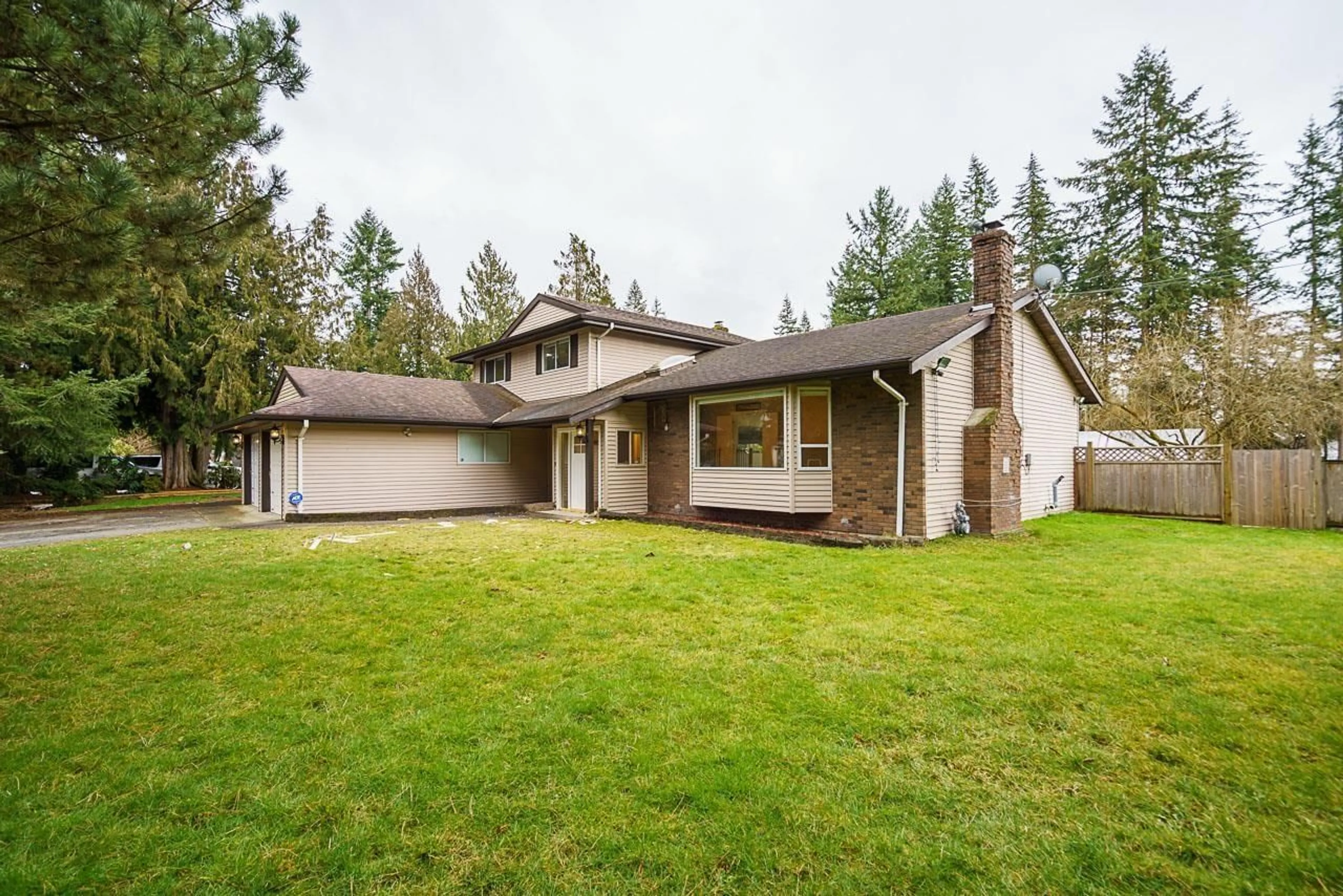 Unknown for 25016 59, Langley British Columbia V4W1T4