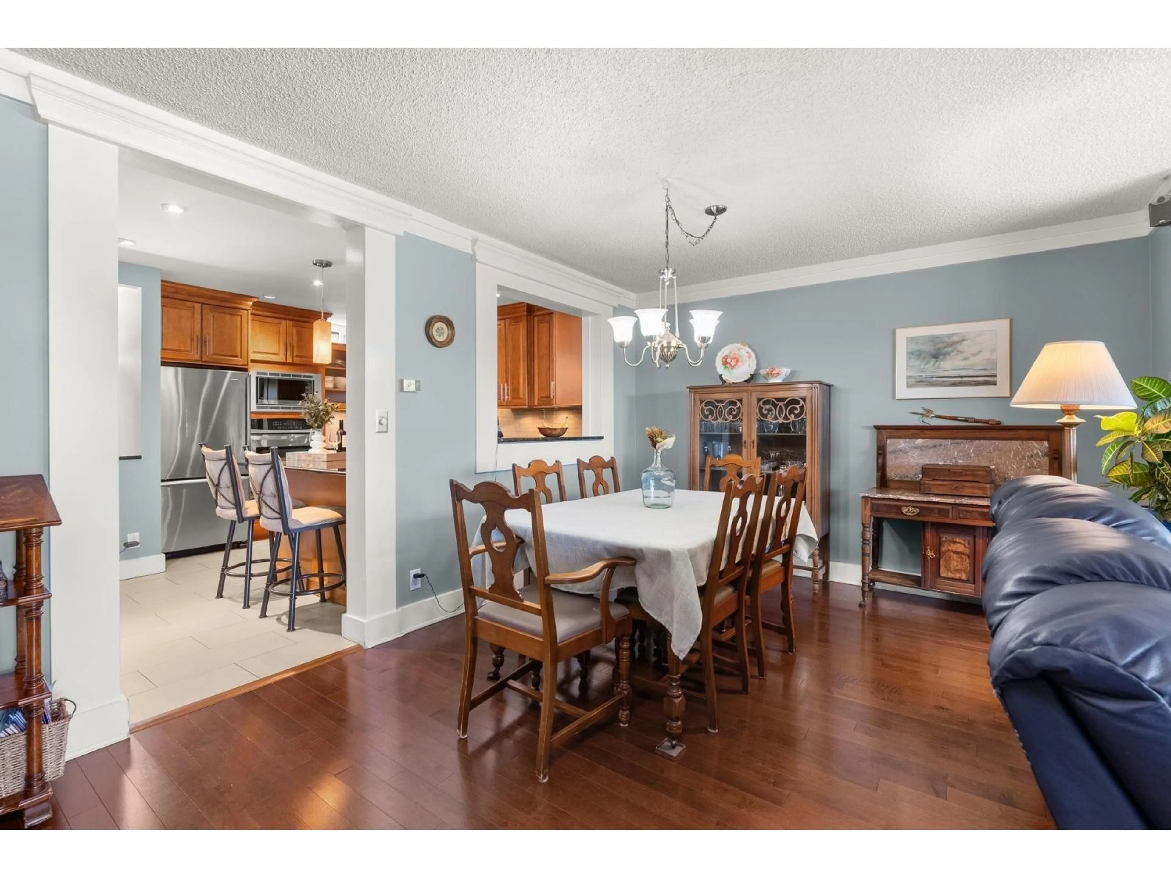 Dining room, wood/laminate floor for 9 - 14025 NICO WYND, Surrey British Columbia V4P1J2