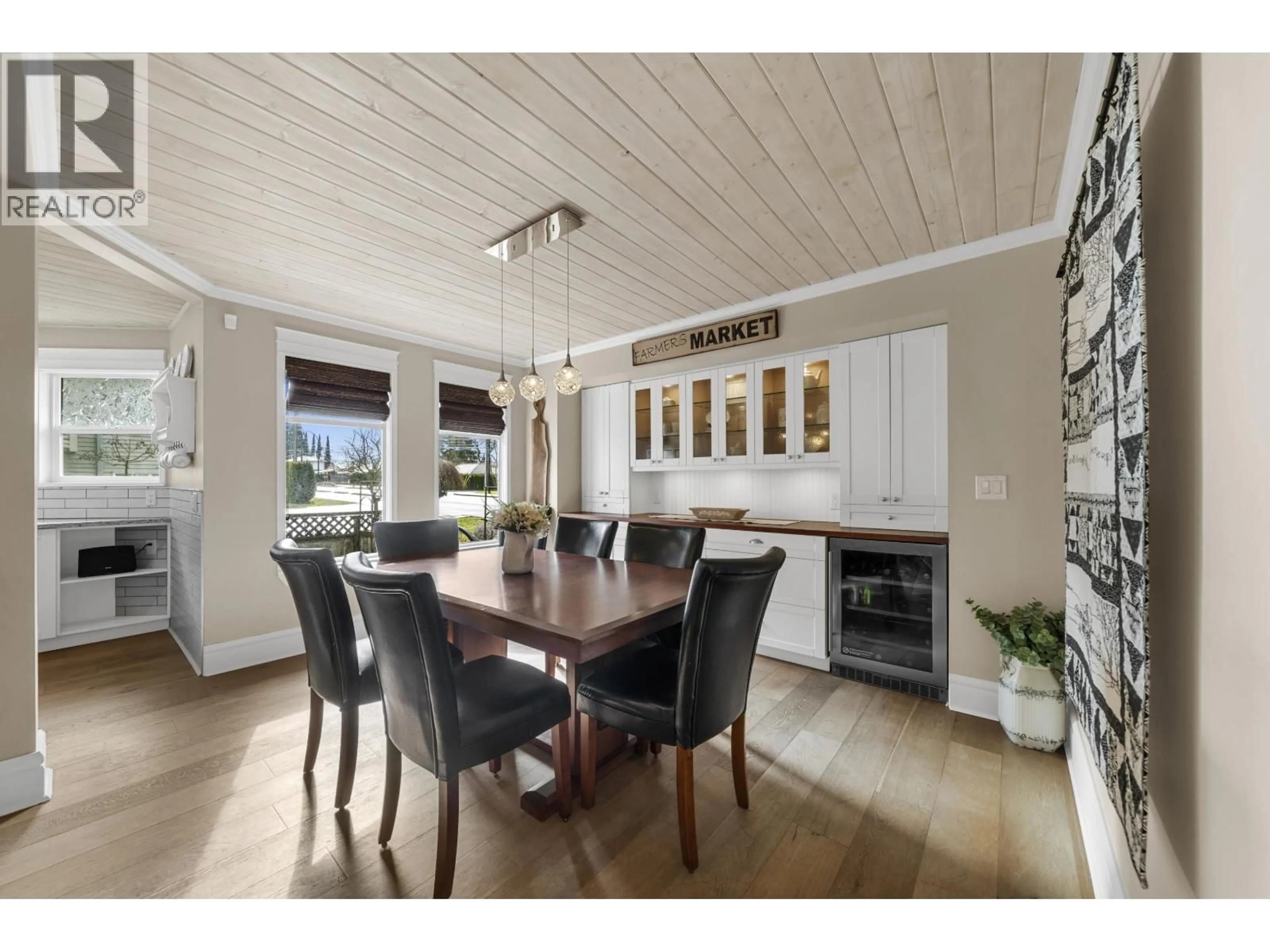 Dining room, wood/laminate floor for 20302 123B AVENUE, Maple Ridge British Columbia V2X0M9