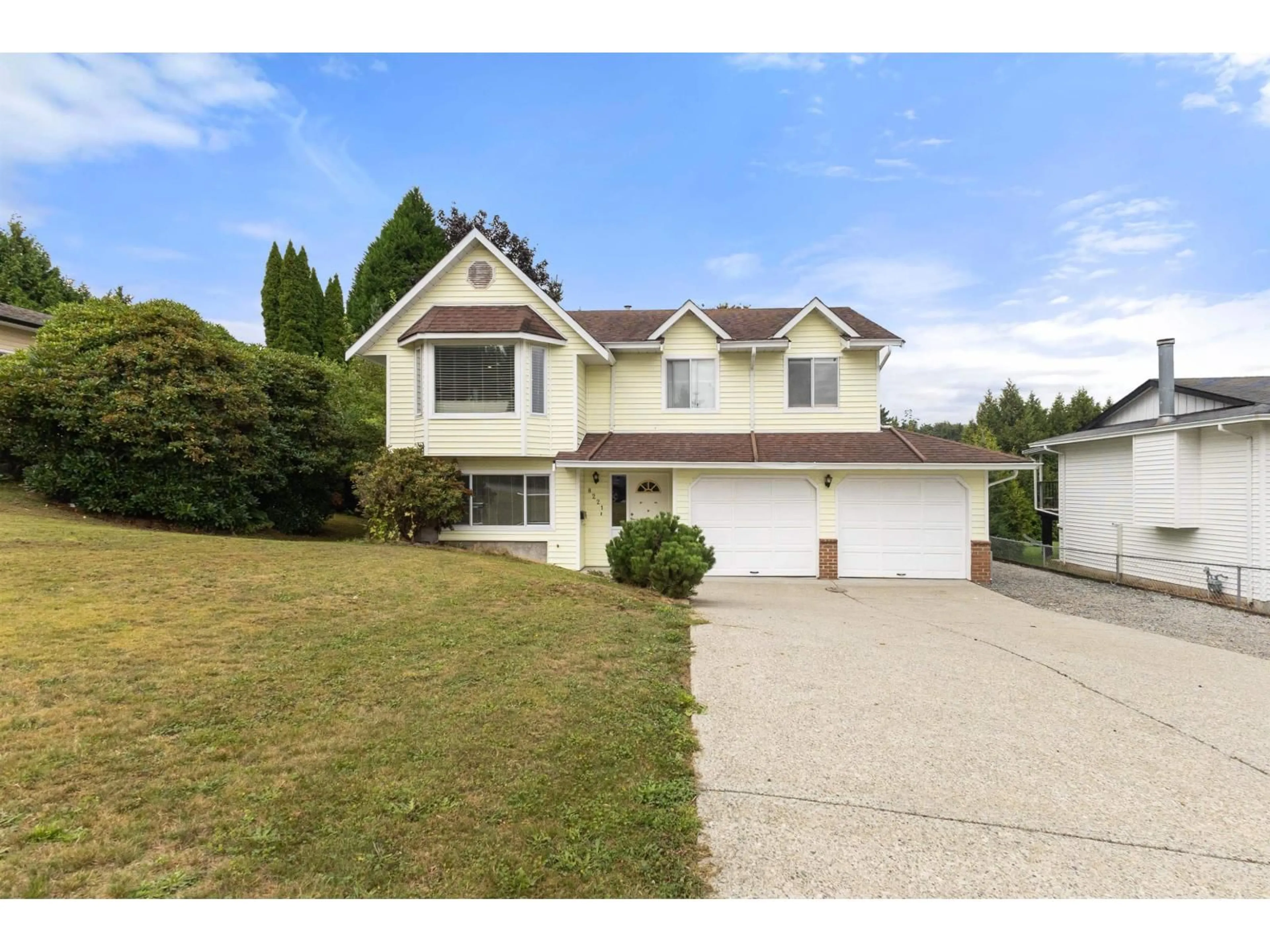 Home with vinyl exterior material, street for 8221 MILLER, Mission British Columbia V2V6H7