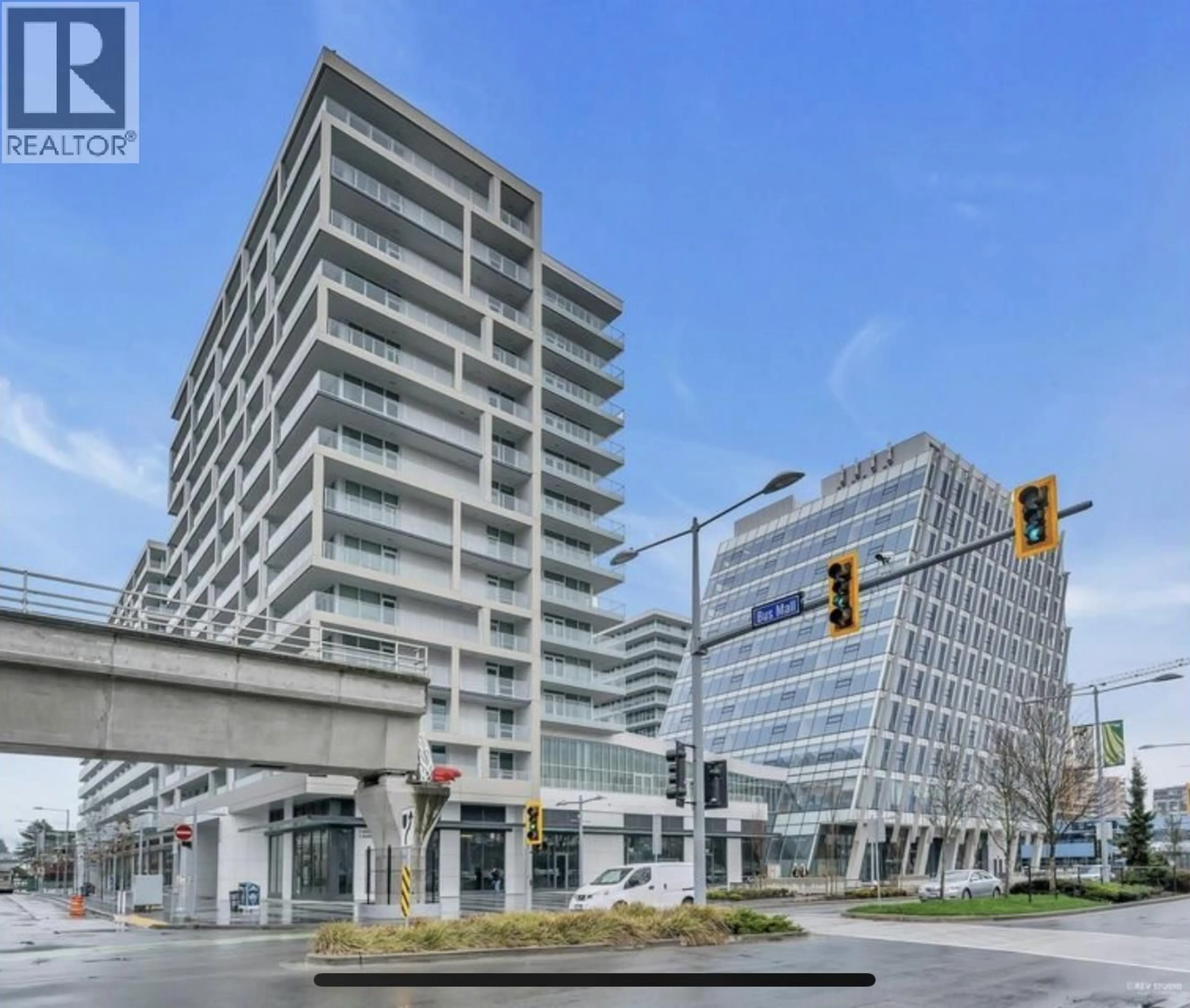 Indoor foyer for 561 - 6320 NO. 3 ROAD, Richmond British Columbia V6Y0L5