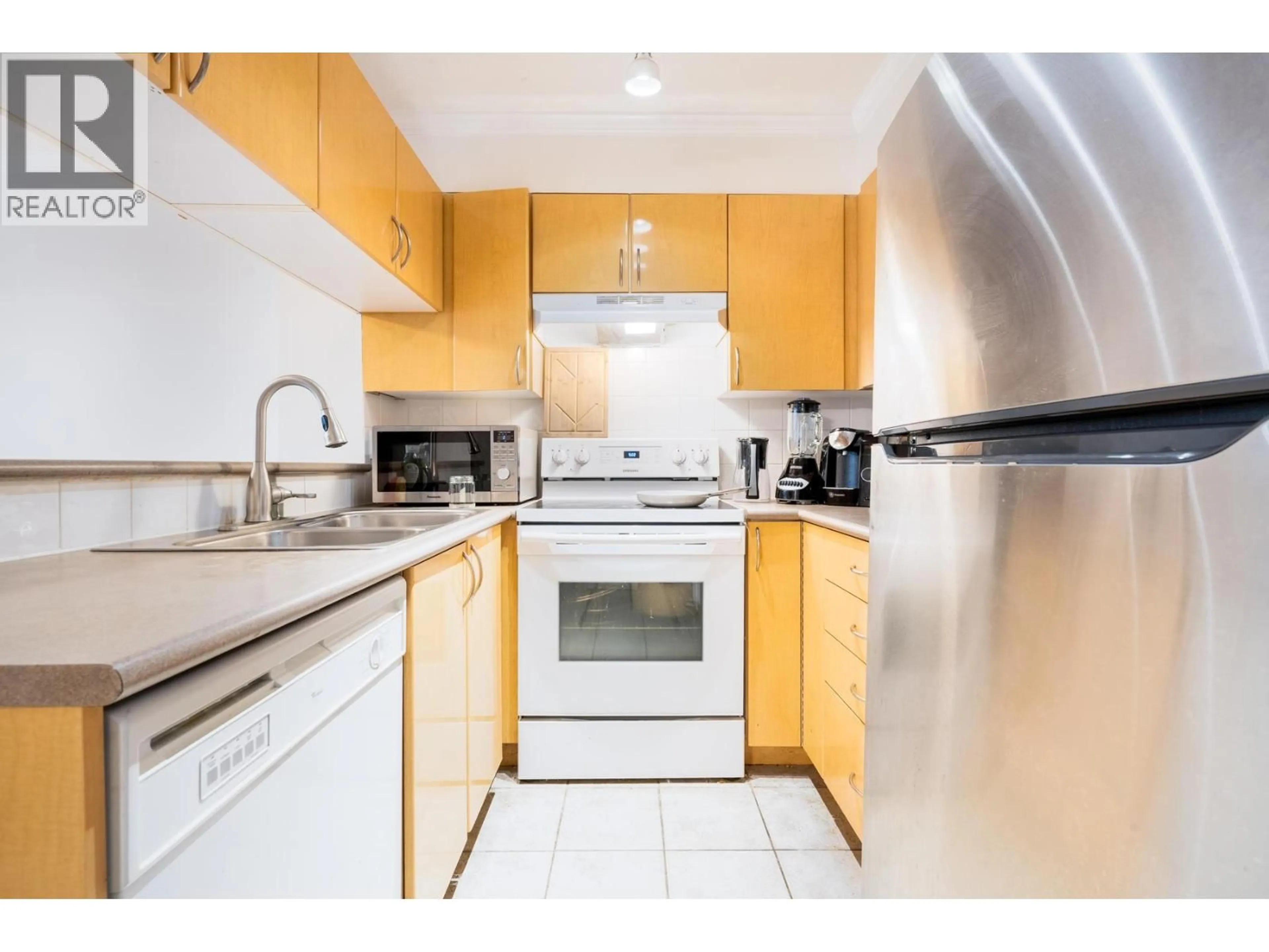 Standard kitchen, unknown for 1503 66TH AVENUE, Vancouver British Columbia V6P2R8