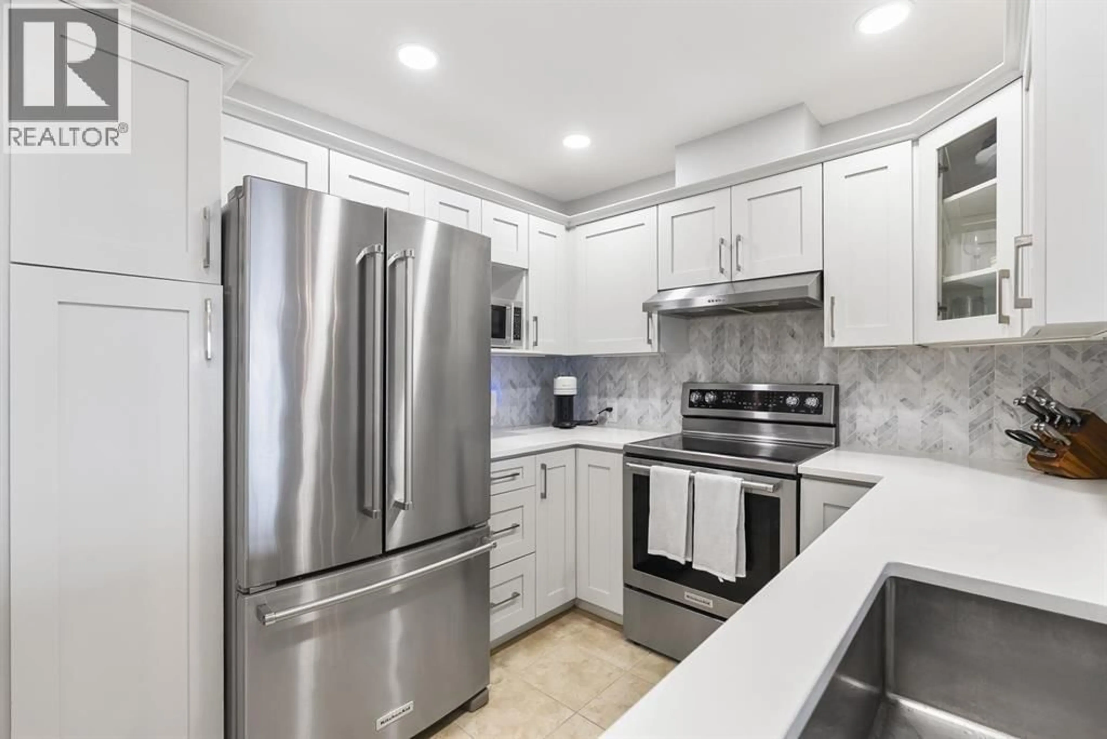 Unknown for 302 - 4770 52A STREET, Delta British Columbia V4K5B5