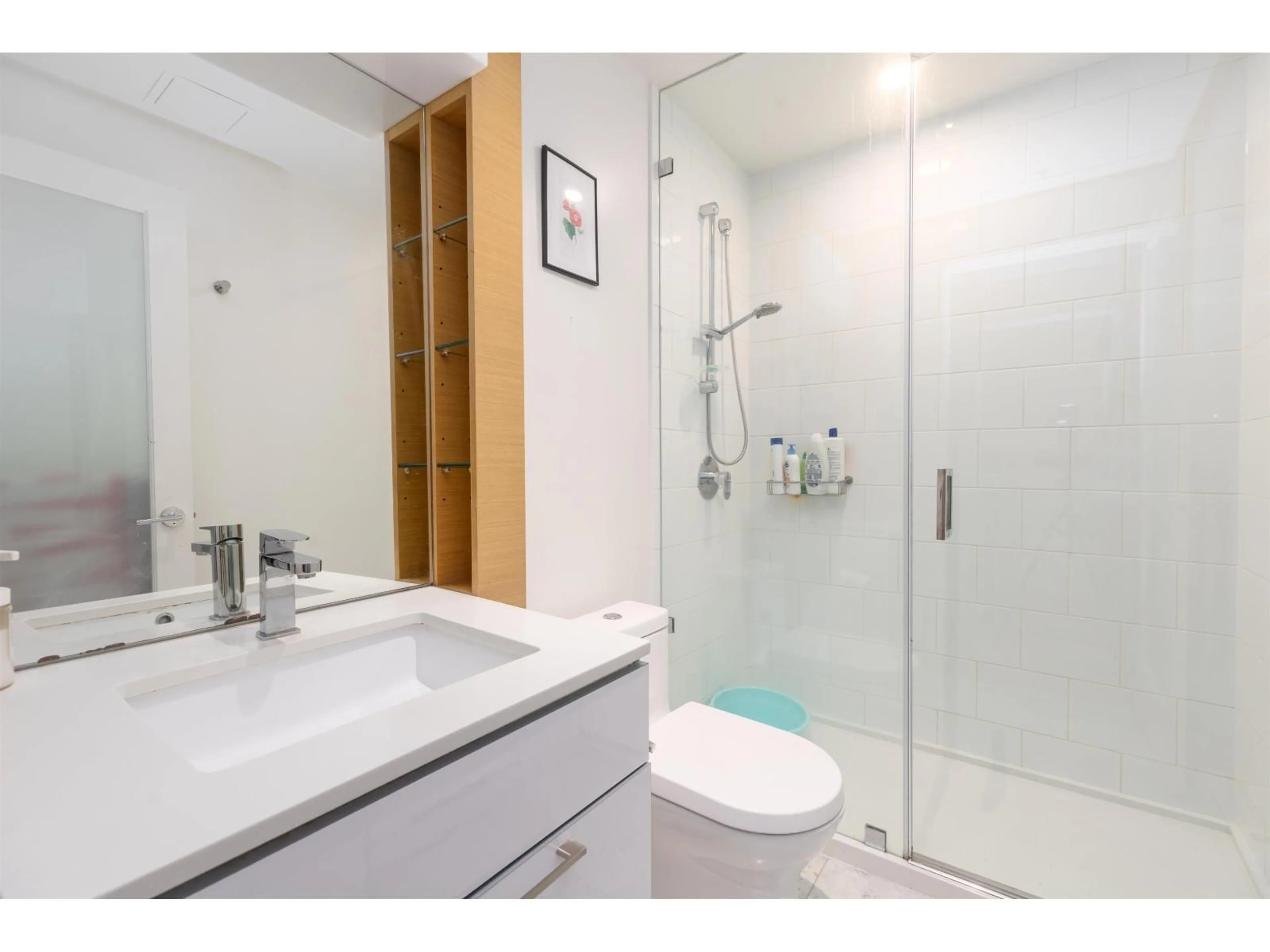 Standard bathroom, unknown for 108 - 13438 CENTRAL, Surrey British Columbia V3T0N2