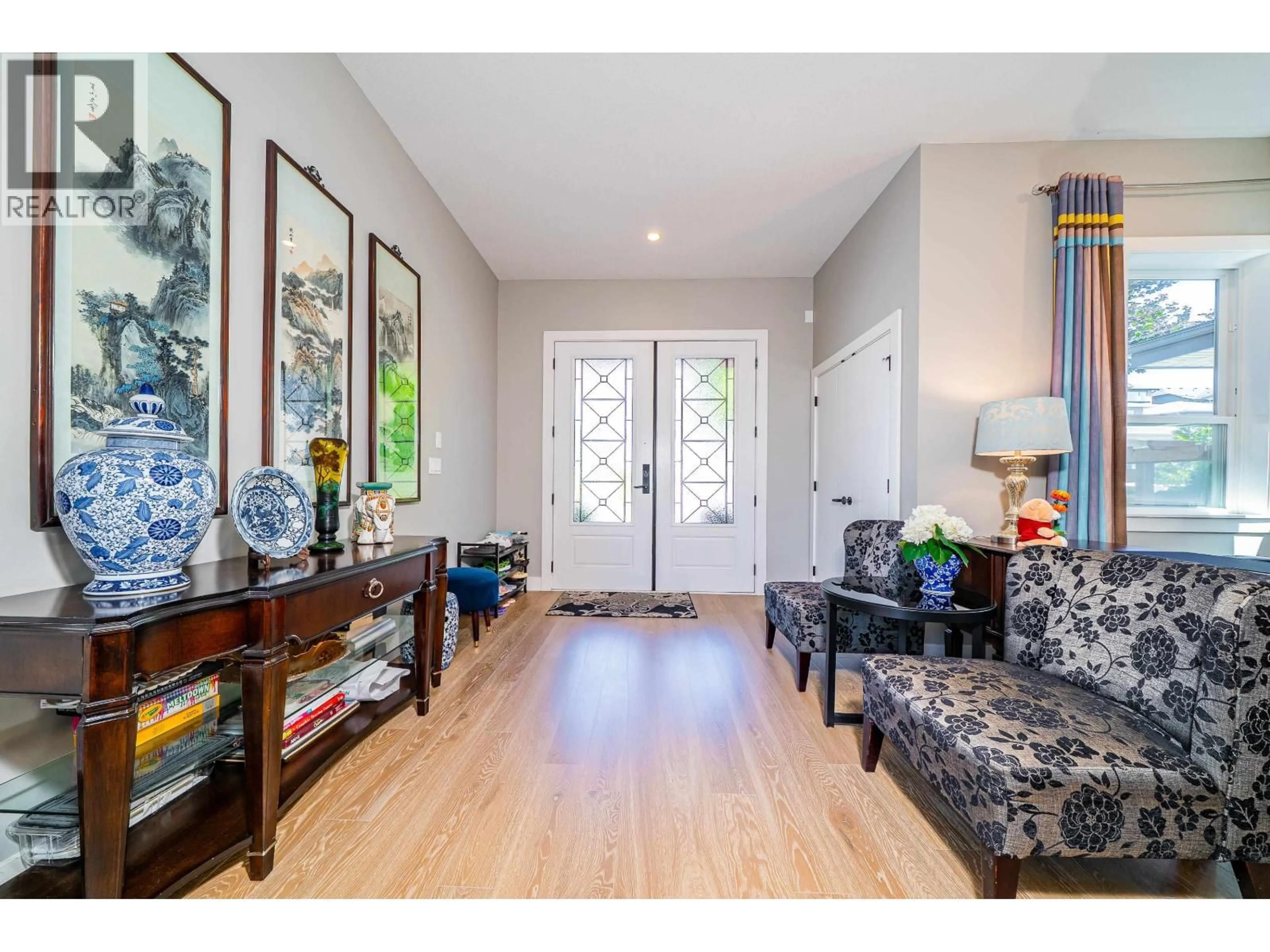 Indoor entryway for 3540 ARCHWORTH AVENUE, Coquitlam British Columbia V3E0L6