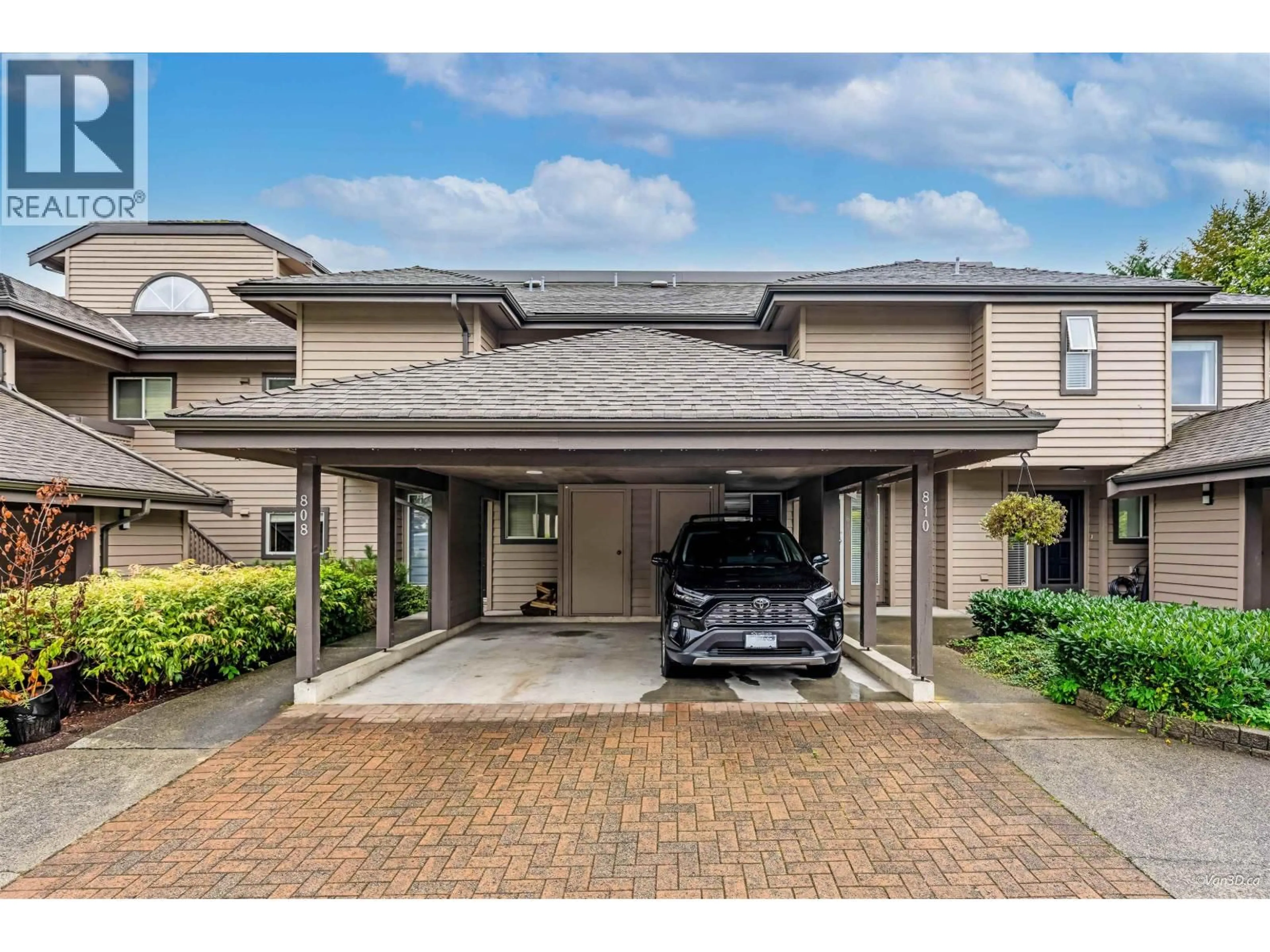 Indoor garage for 808 ROCHE POINT DRIVE, North Vancouver British Columbia V7H2T8