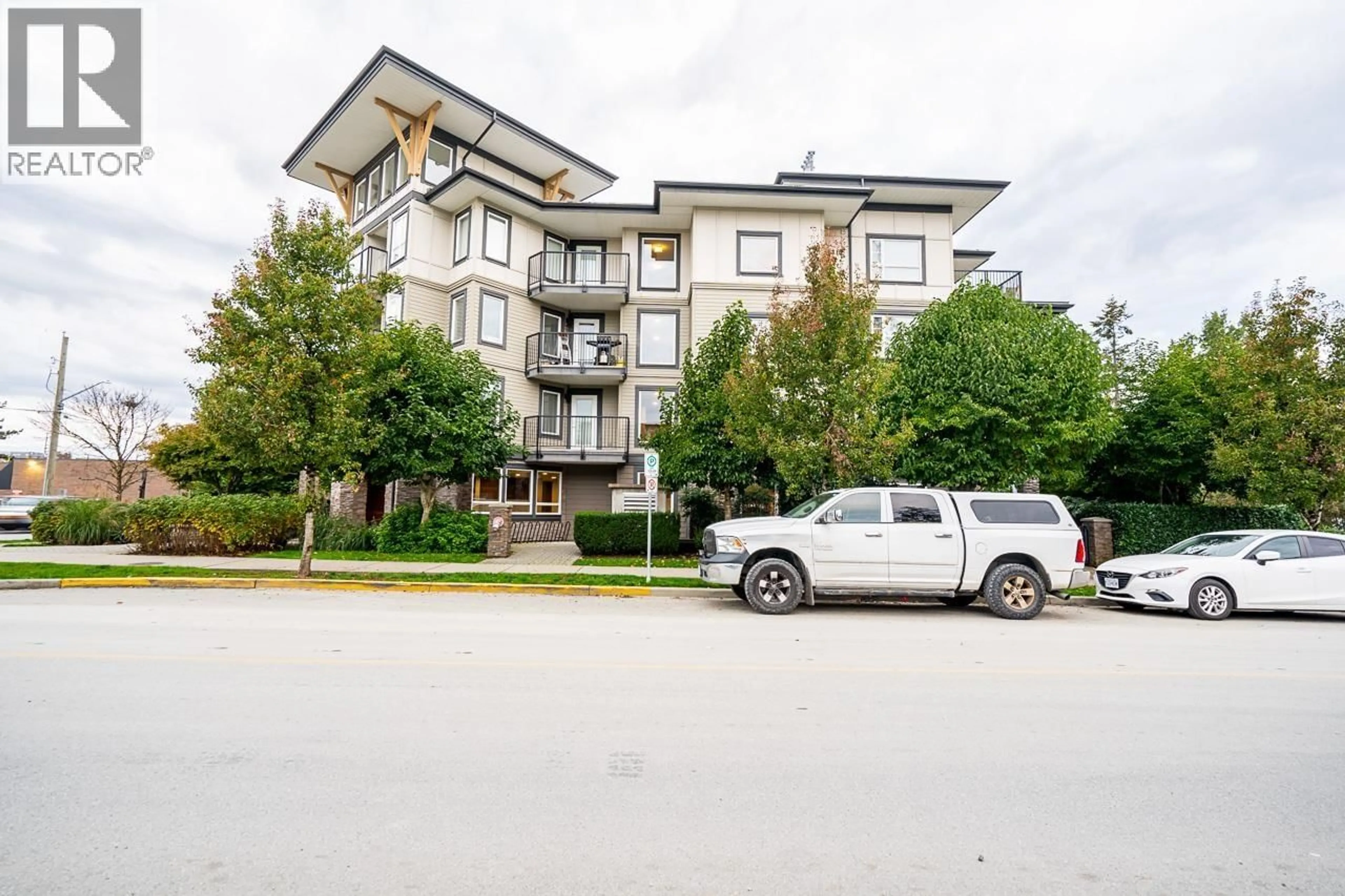 A pic from outside/outdoor area/front of a property/back of a property/a pic from drone, unknown for 417 - 12075 EDGE STREET, Maple Ridge British Columbia V2X9E3