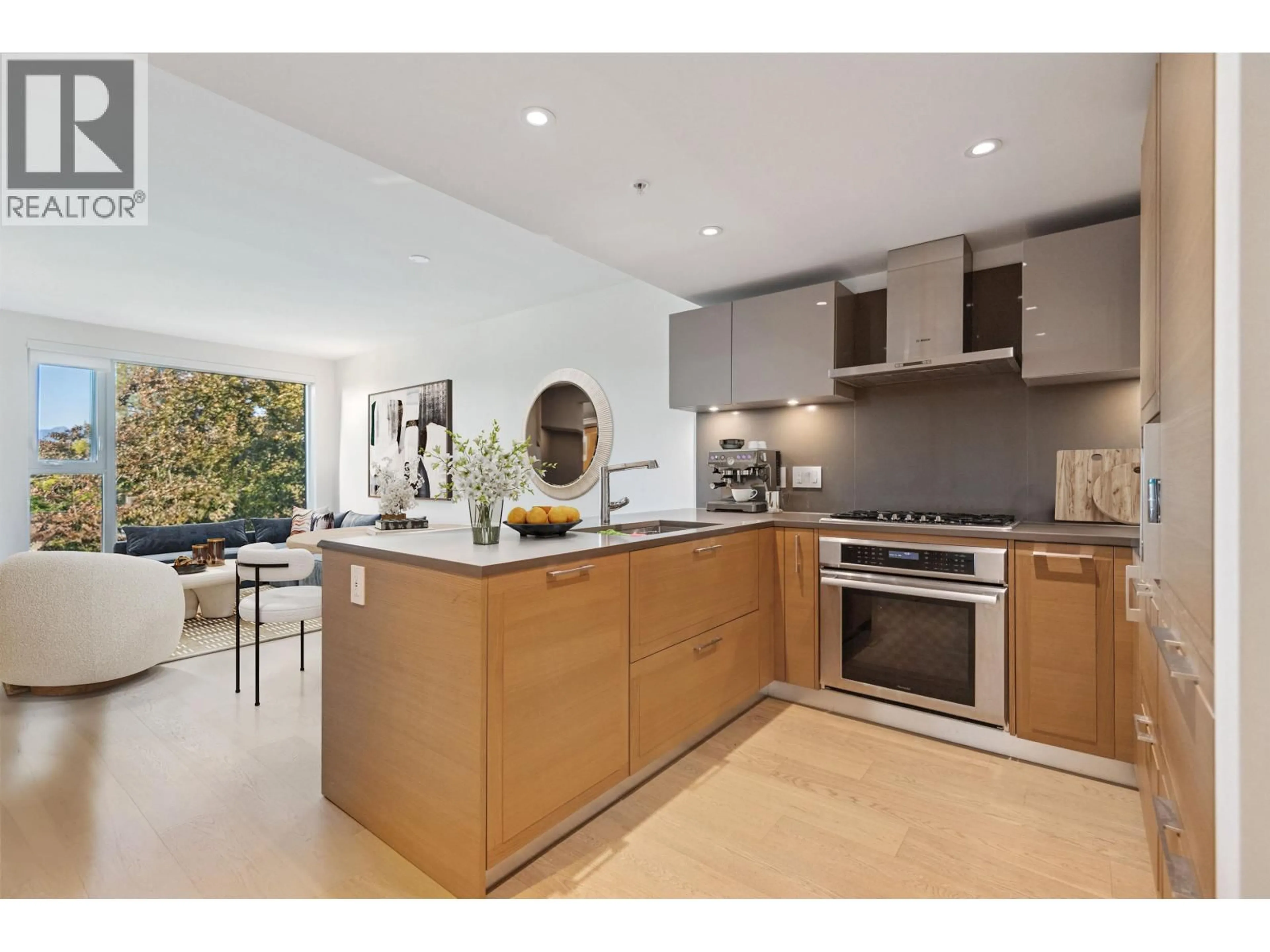 Unknown for 901 - 7228 ADERA STREET, Vancouver British Columbia V6P0H8