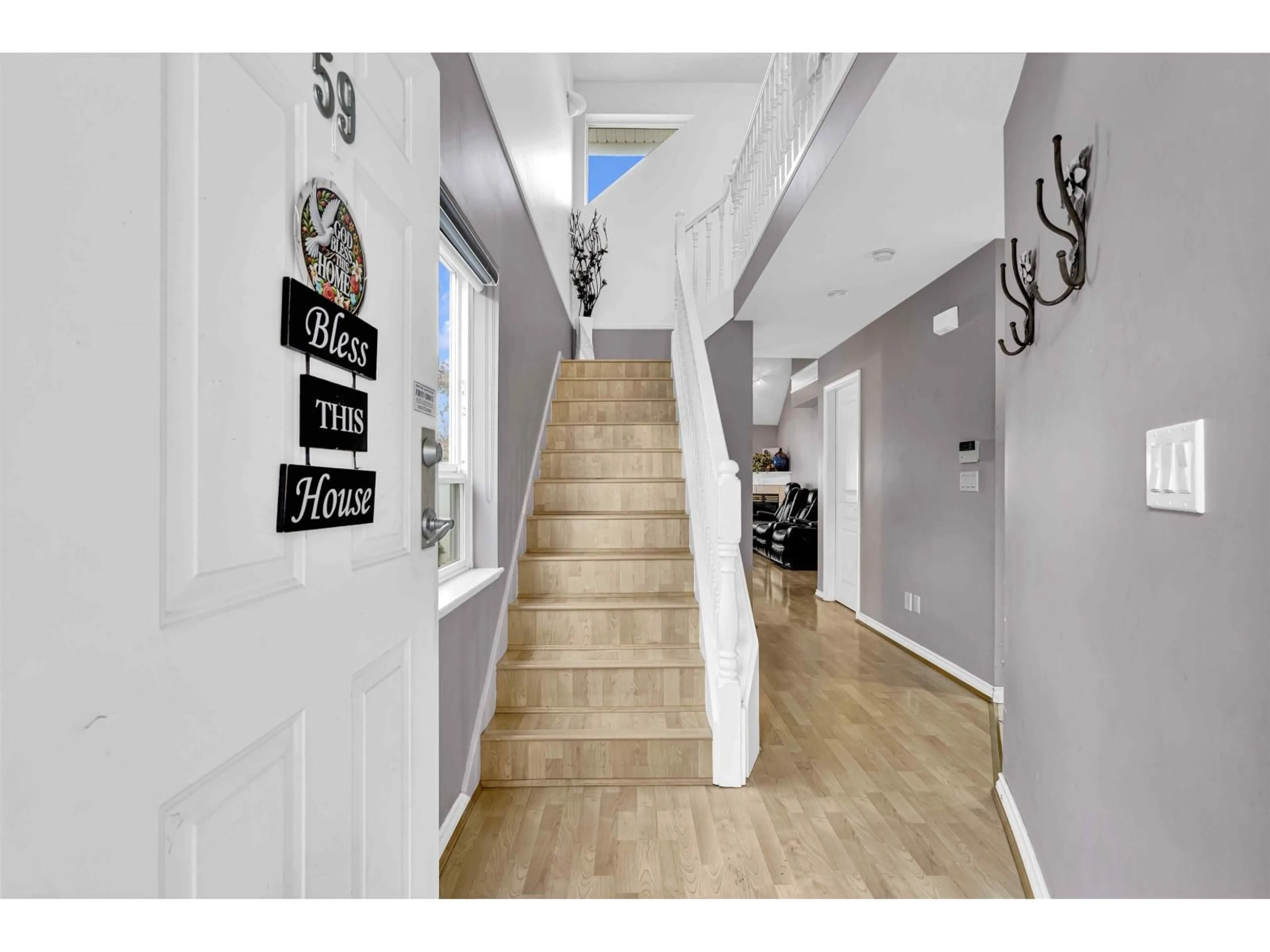 Indoor entryway for 59 - 13918 58, Surrey British Columbia V3X3N8