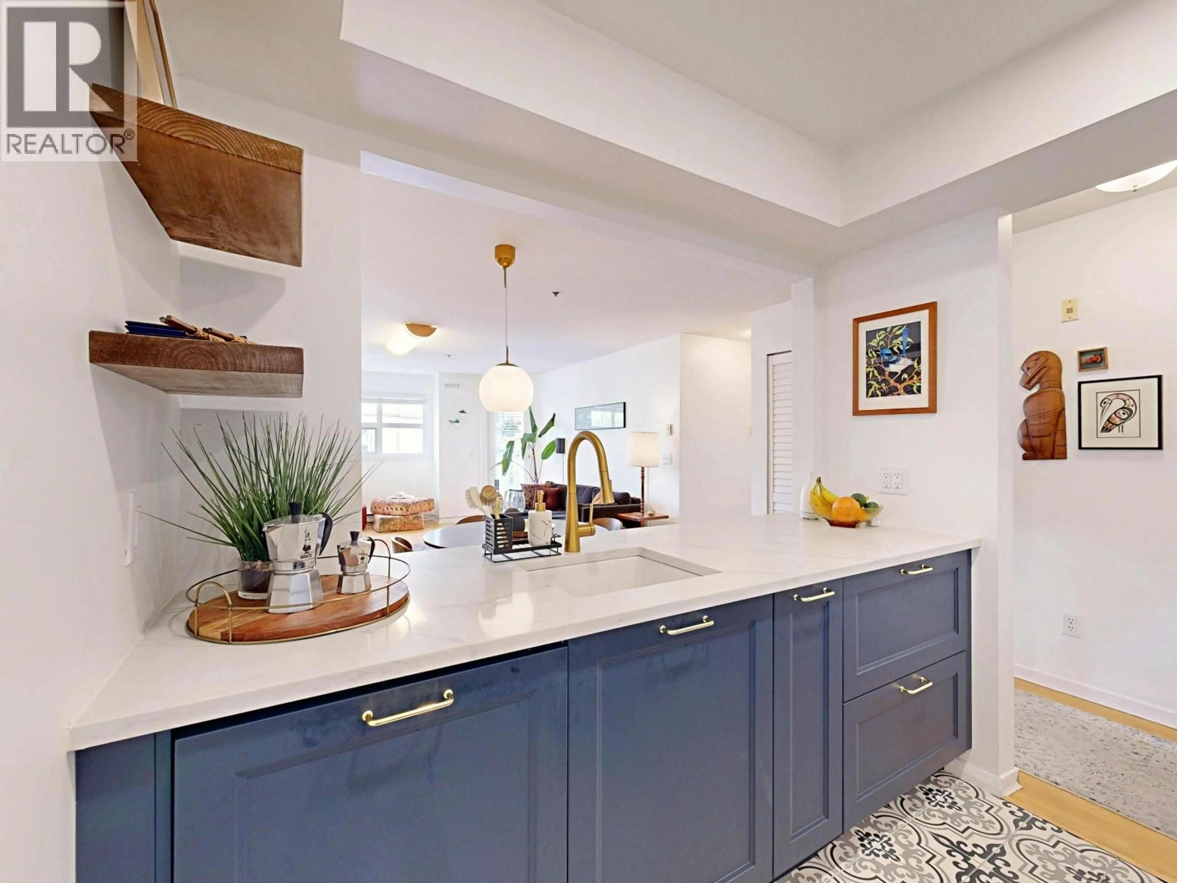 Open concept kitchen, ceramic/tile floor for 203 - 1515 6TH AVENUE, Vancouver British Columbia V5N1P2