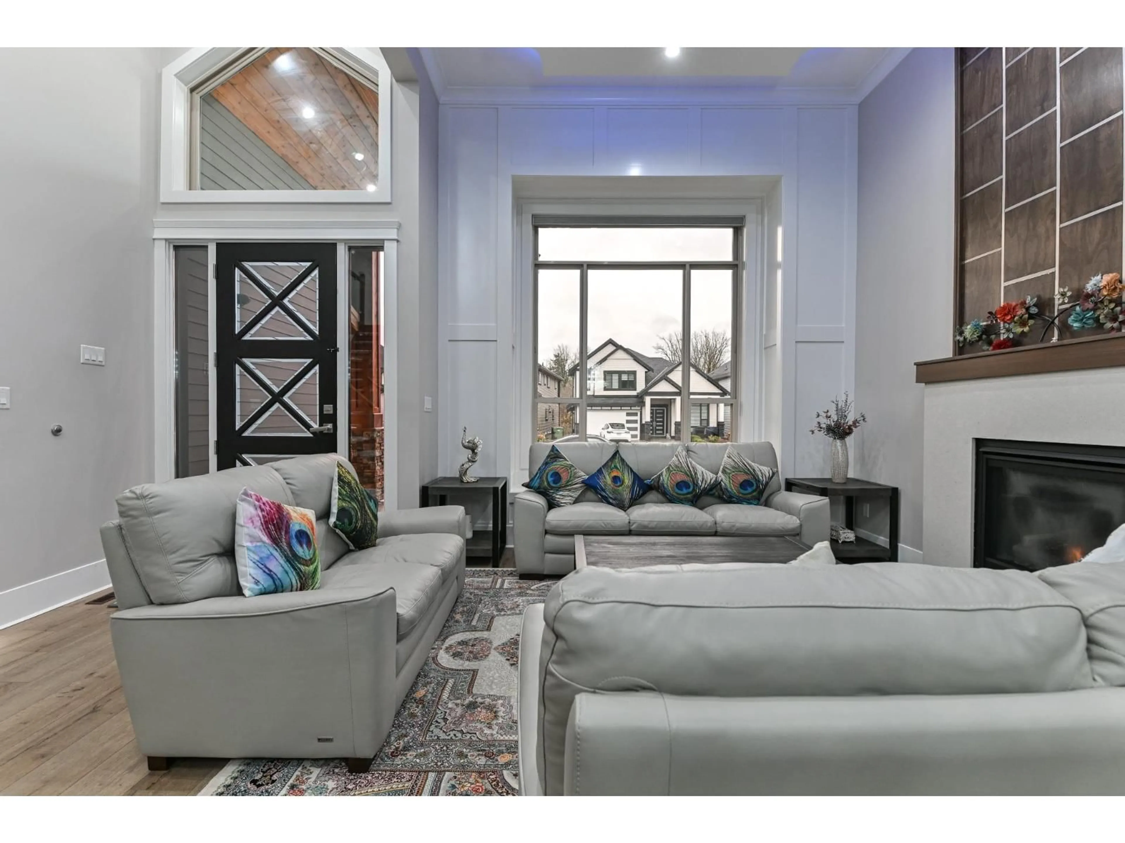 Living room with furniture, unknown for 3412 HEADWATER, Abbotsford British Columbia V2T0G4